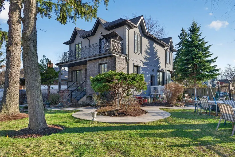 32 Cliffcrest Drive