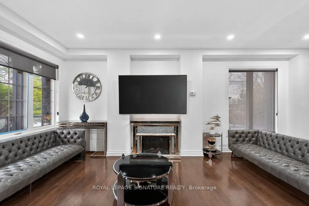 32 Cliffcrest Drive