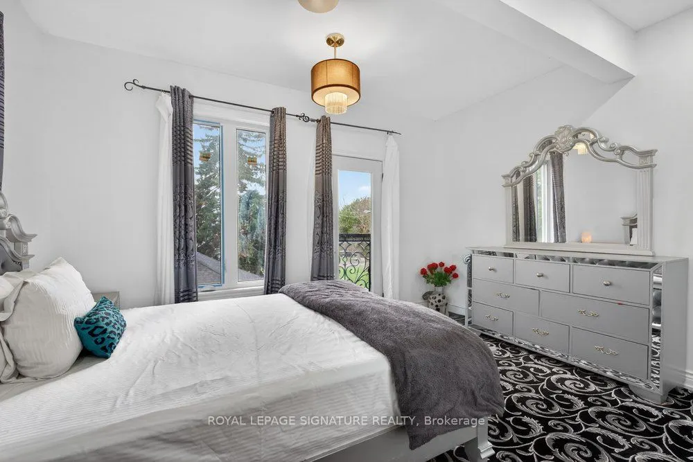 32 Cliffcrest Drive