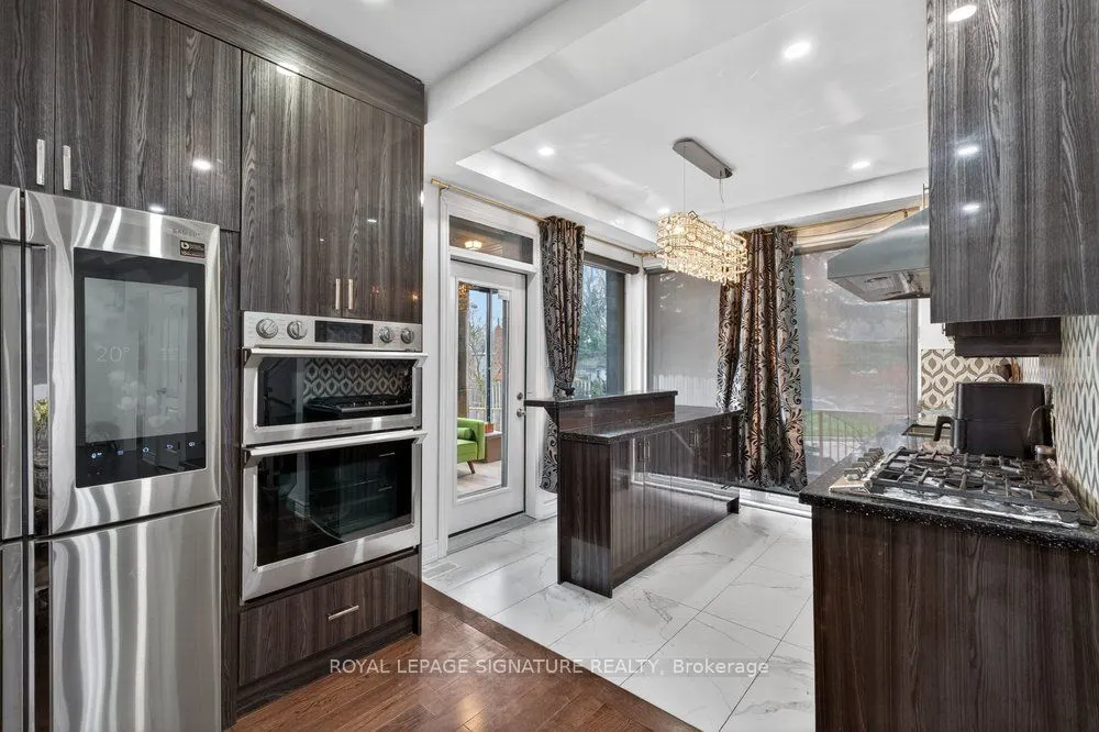 32 Cliffcrest Drive