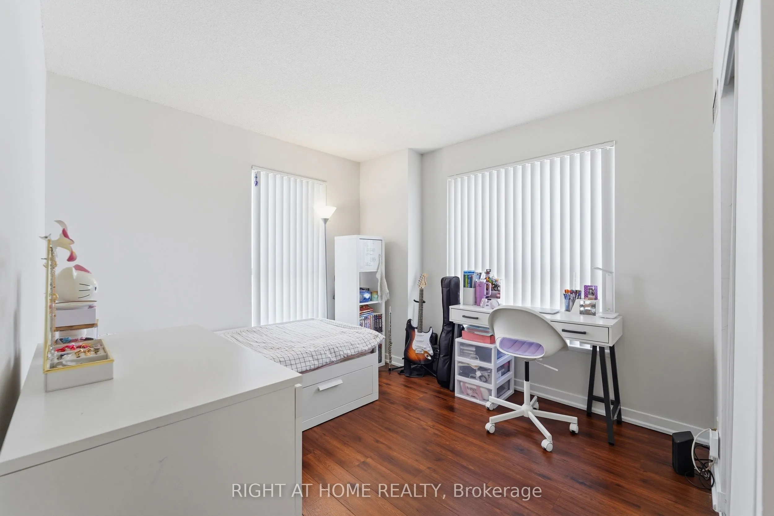 38 Lee Centre Drive #1612