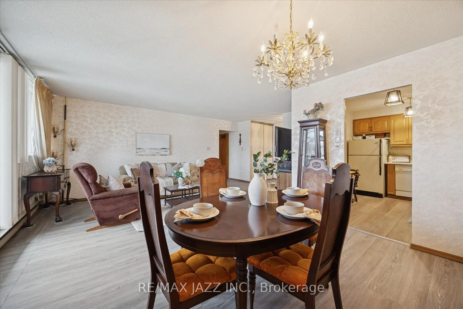 120 Elgin Street W #102