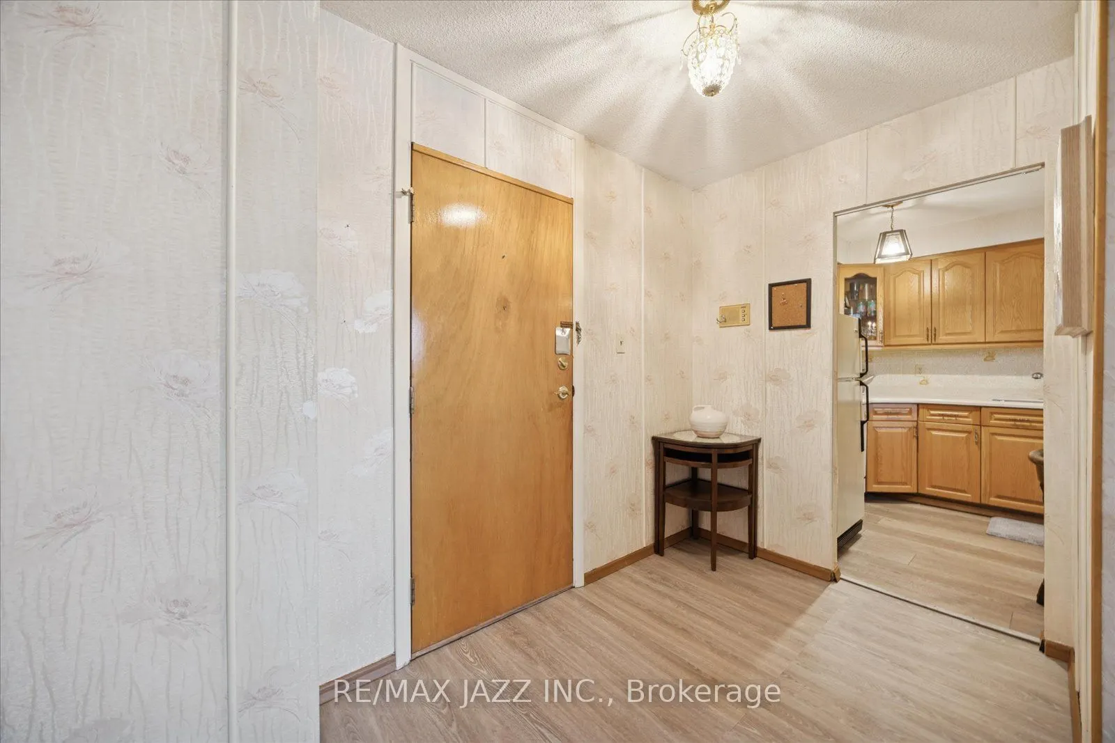 120 Elgin Street W #102