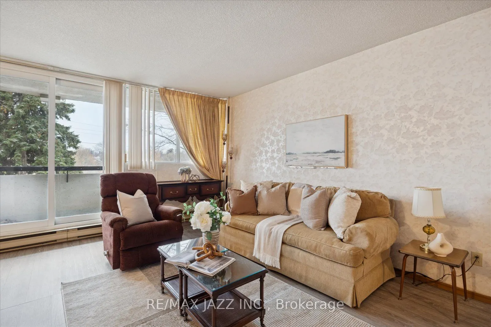 120 Elgin Street W #102