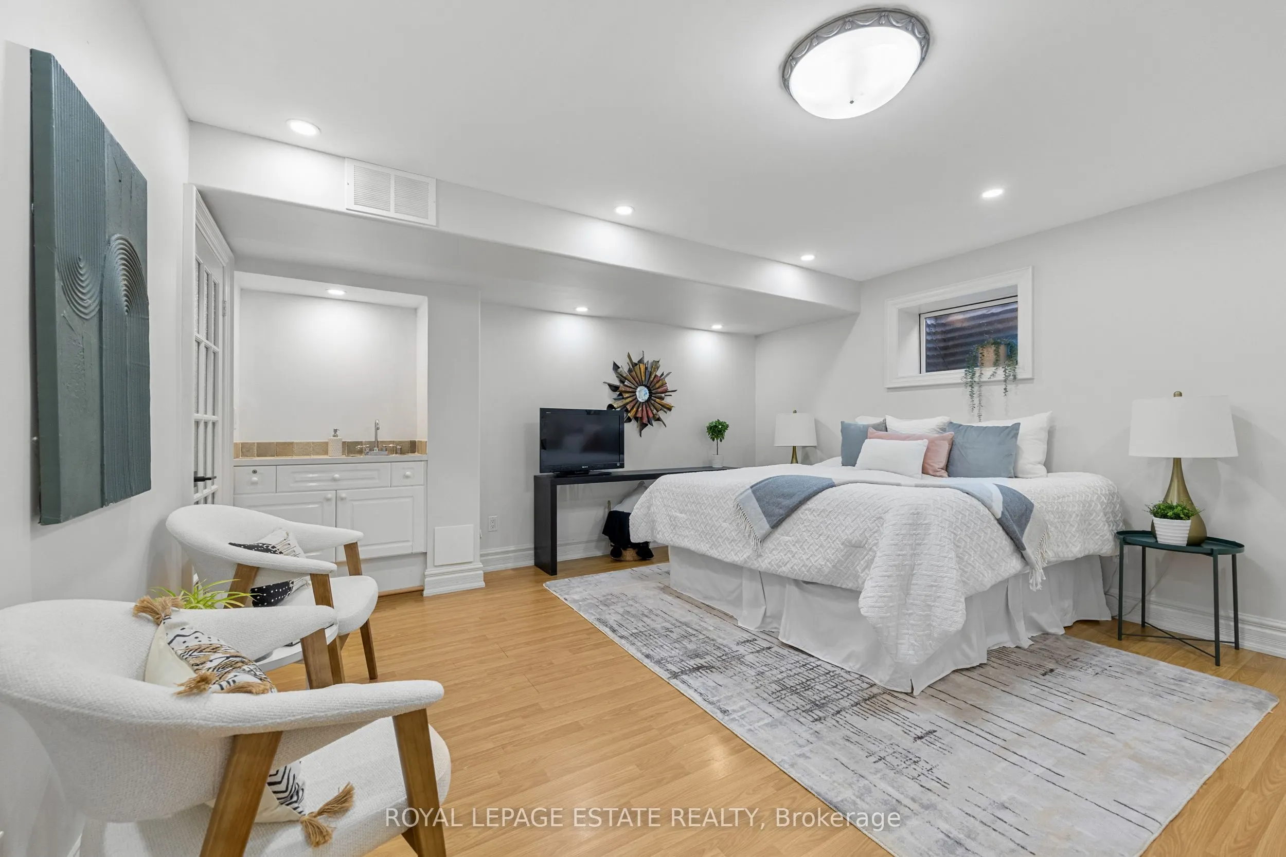 95 Boardwalk Drive