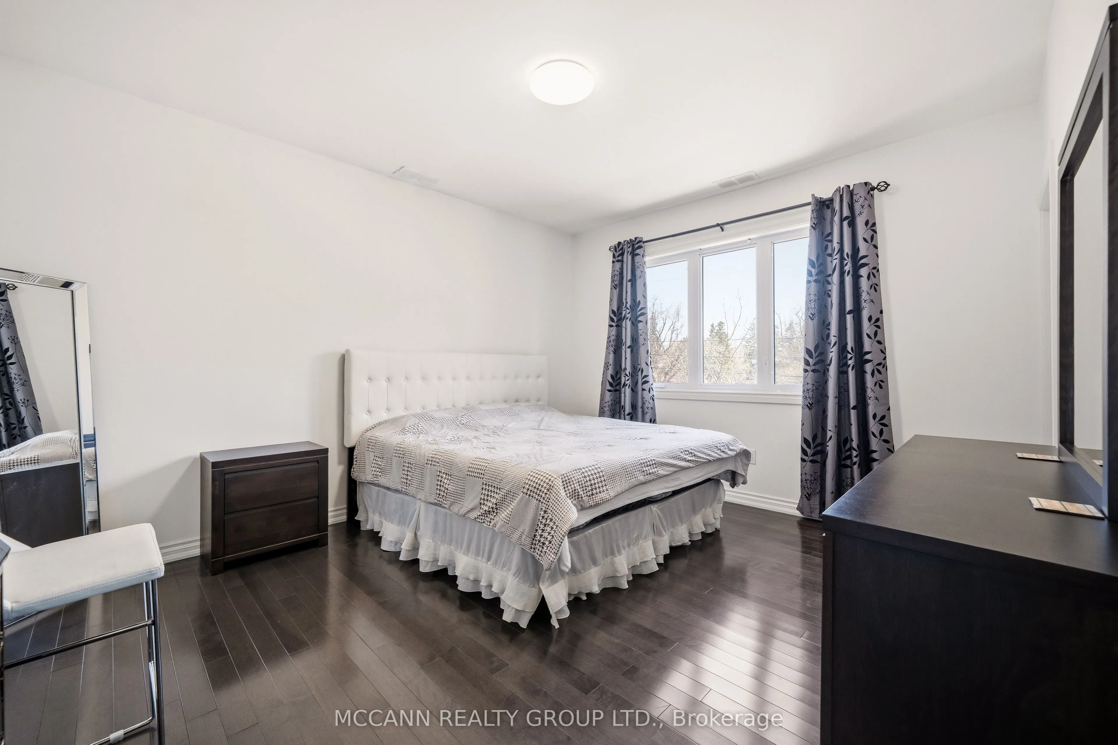 124 Scarboro Crescent