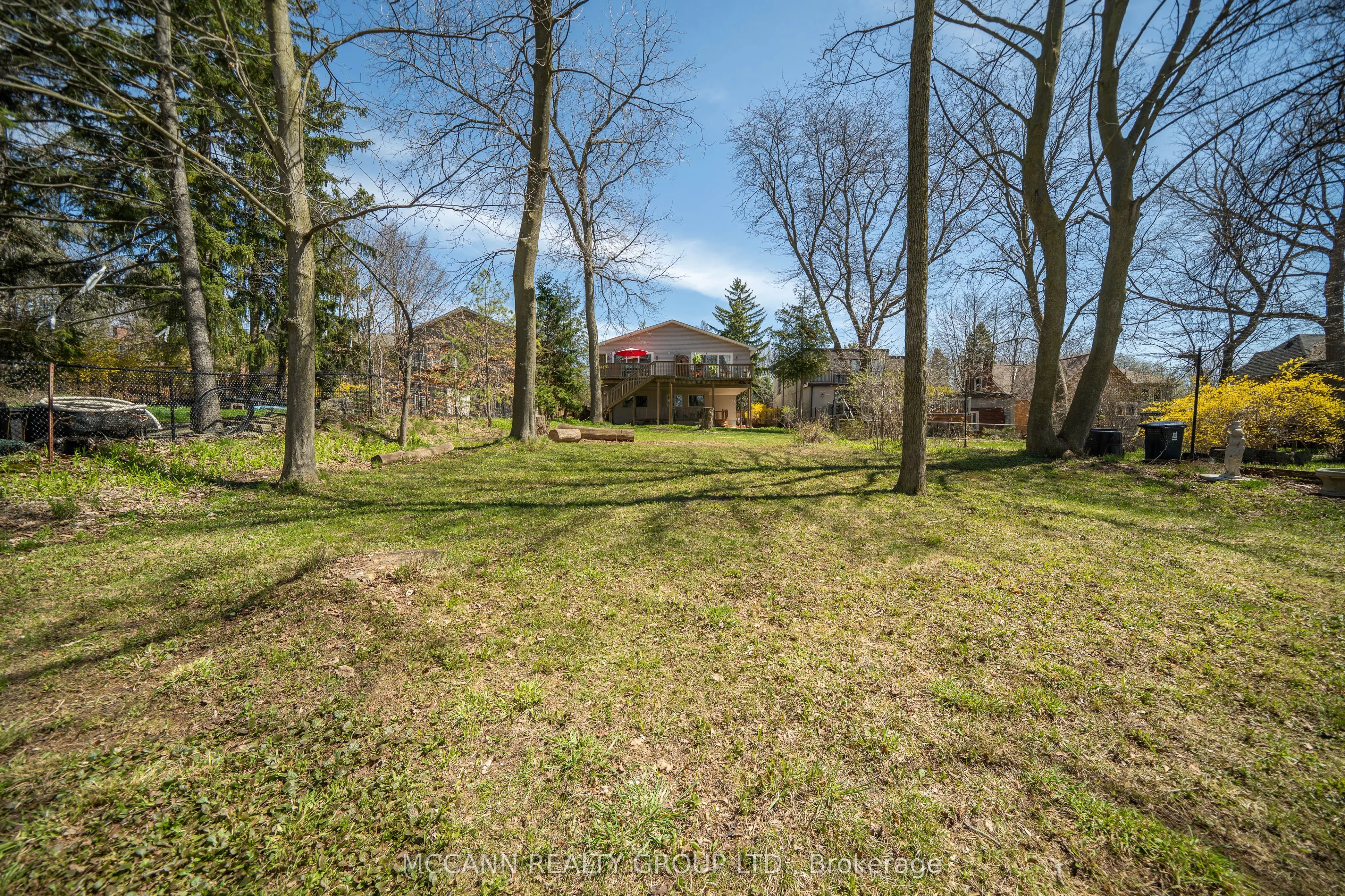 124 Scarboro Crescent