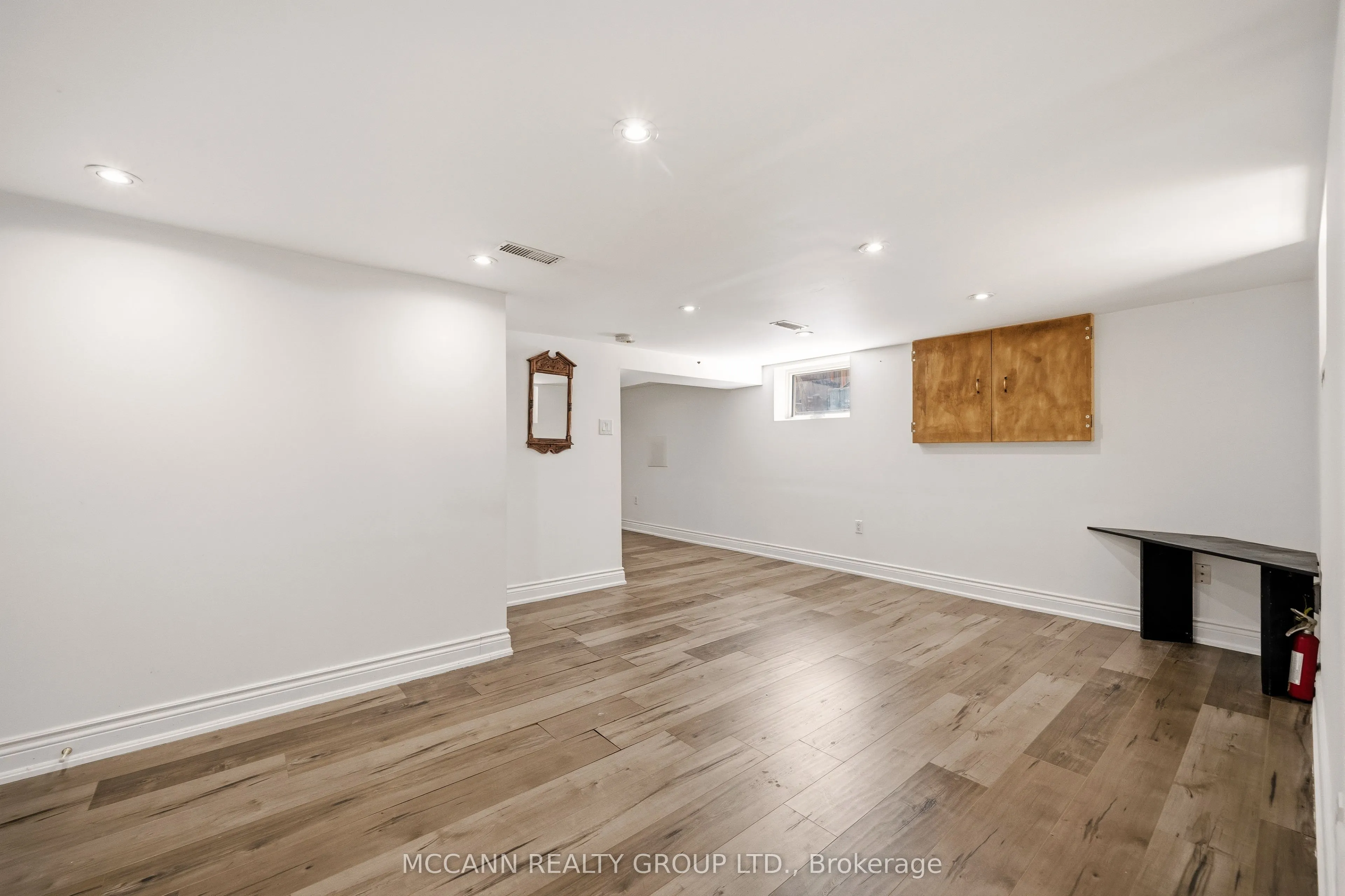 124 Scarboro Crescent