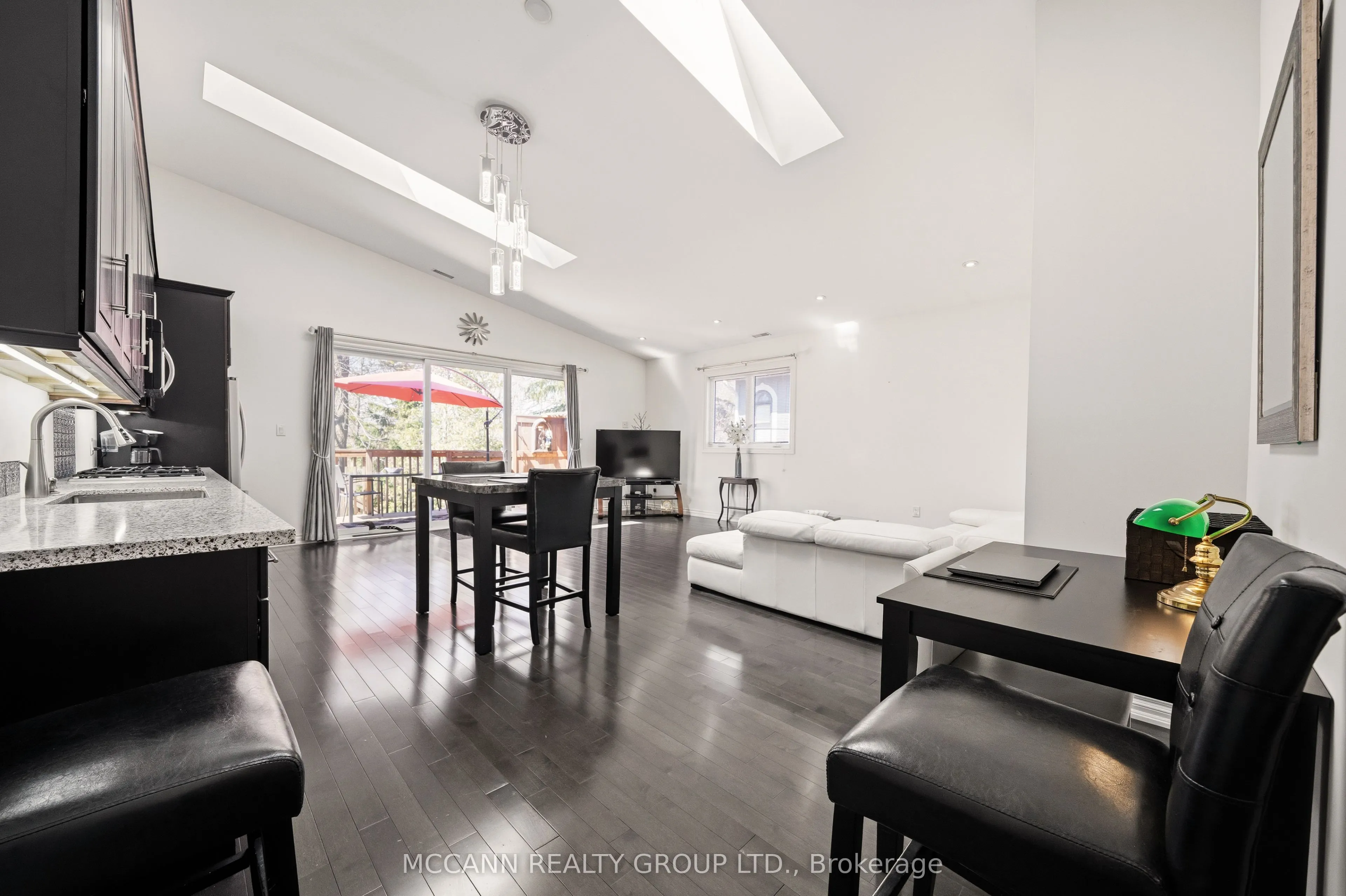 124 Scarboro Crescent
