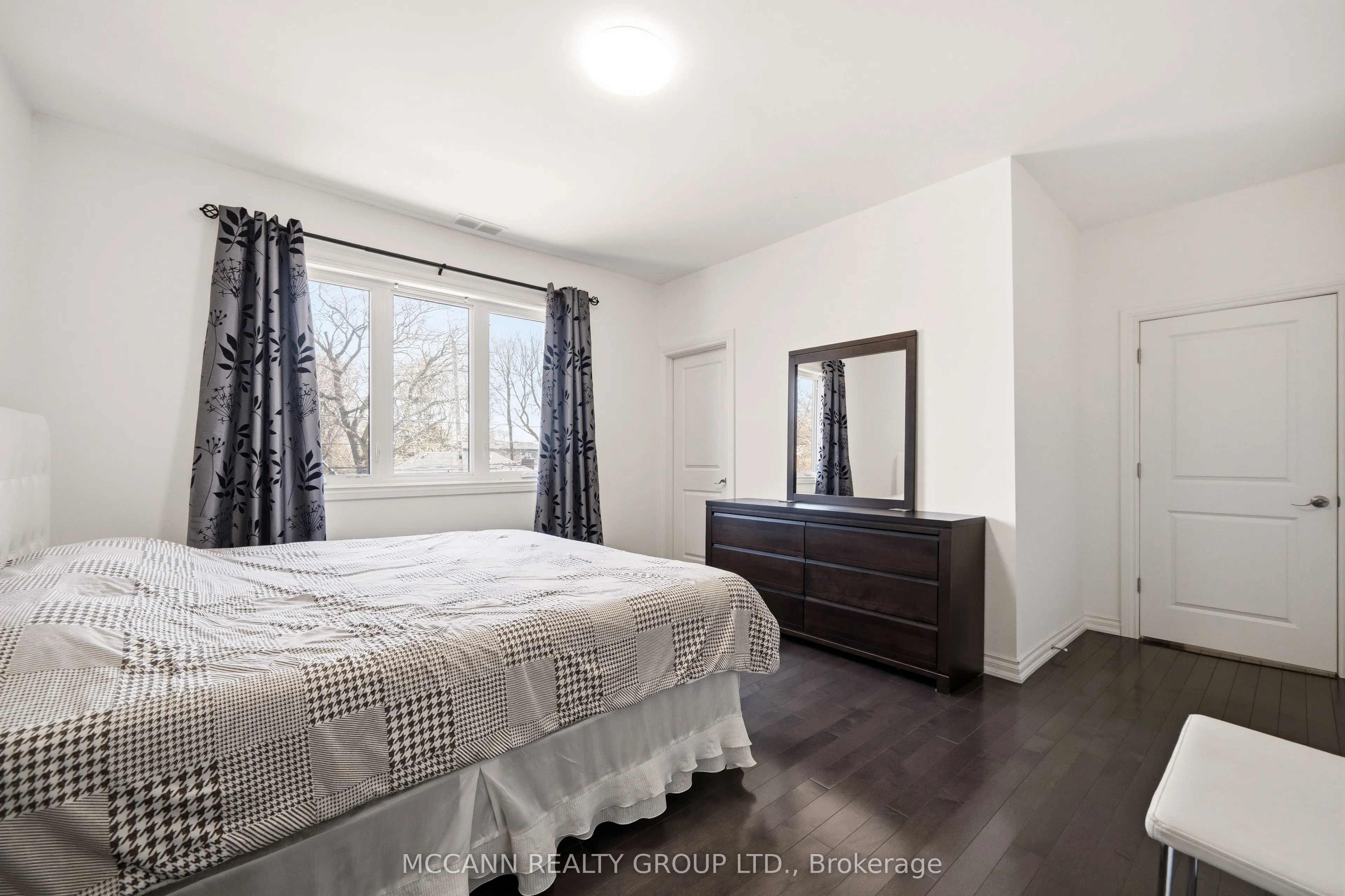 124 Scarboro Crescent