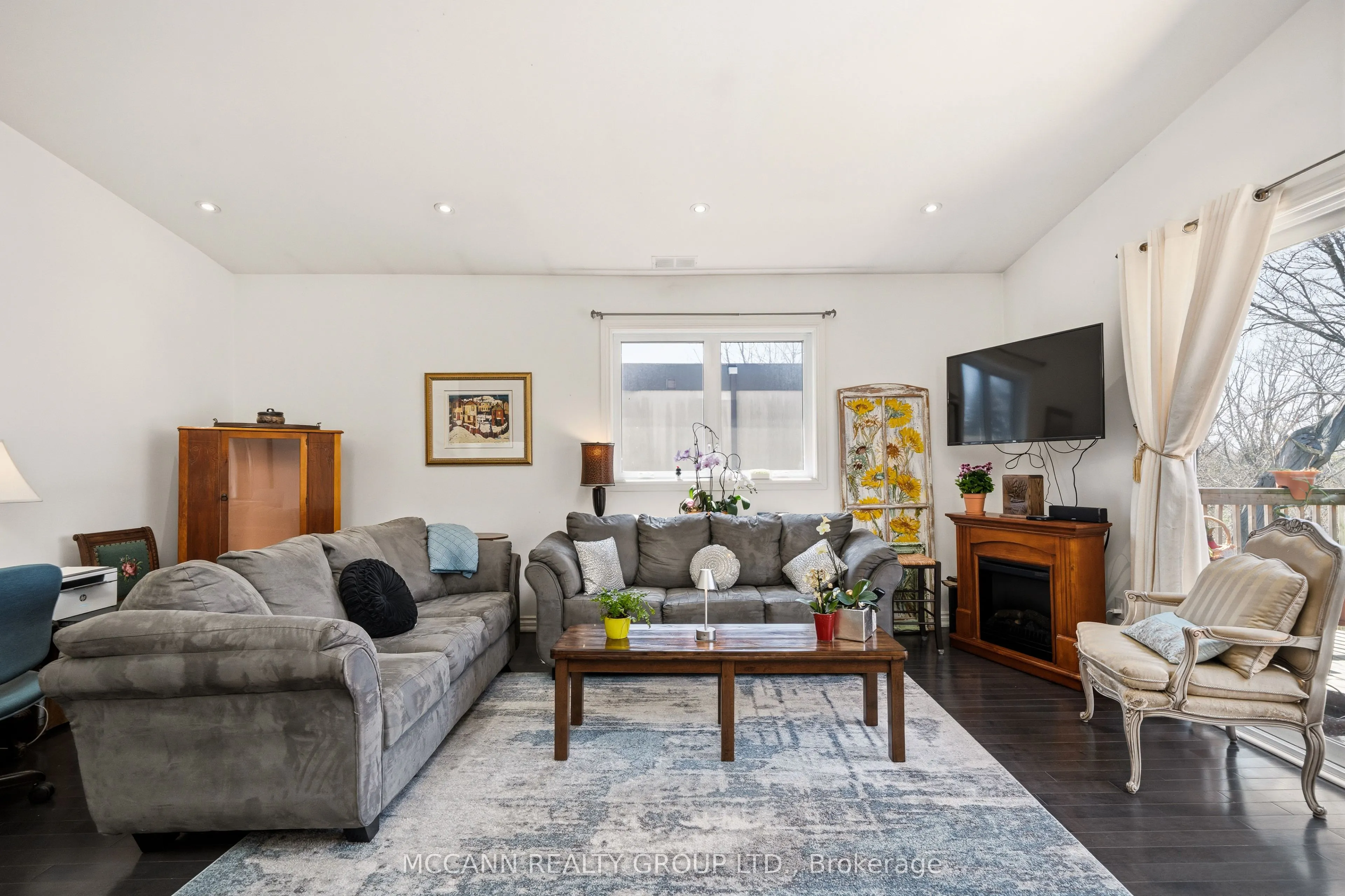 124 Scarboro Crescent