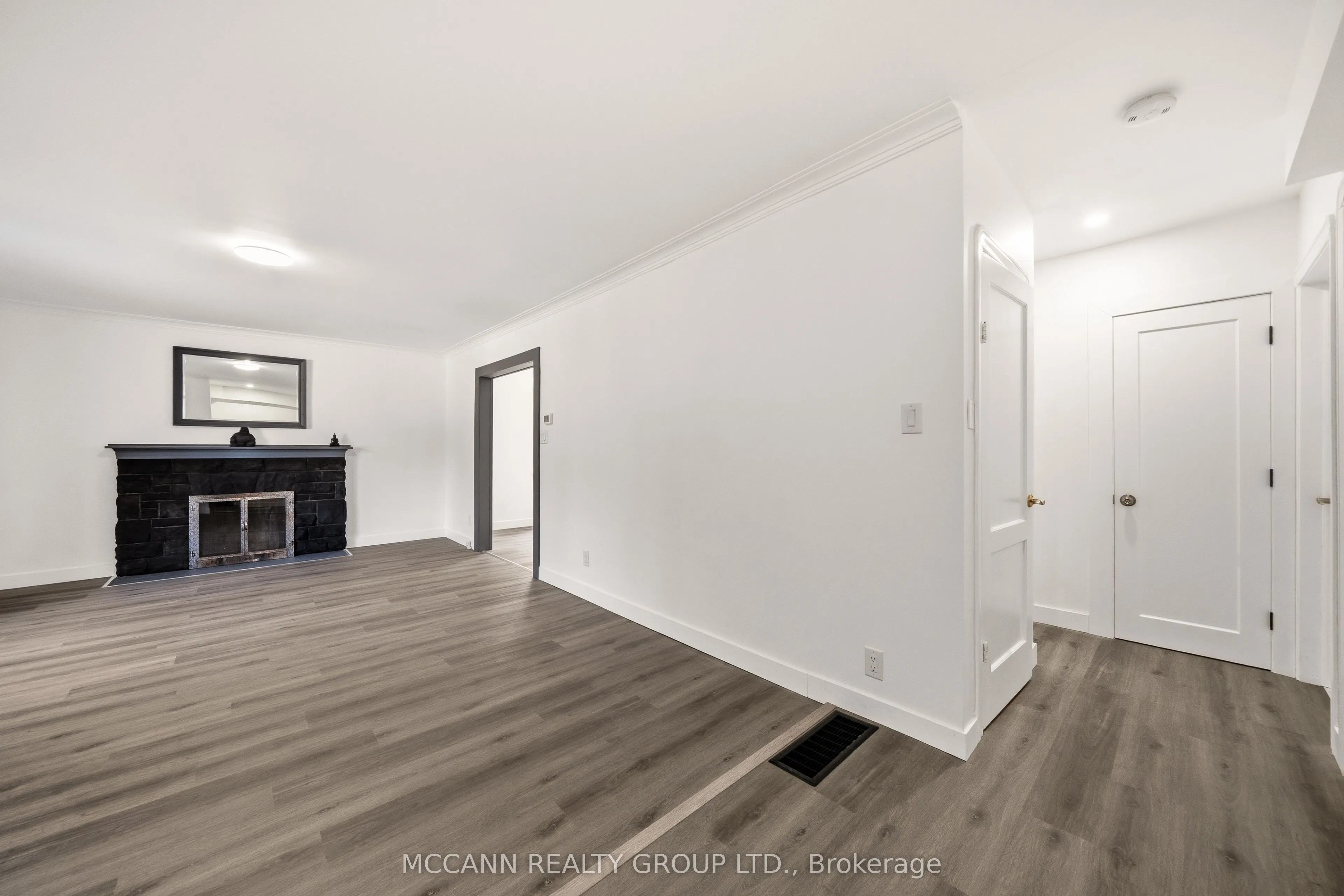 124 Scarboro Crescent