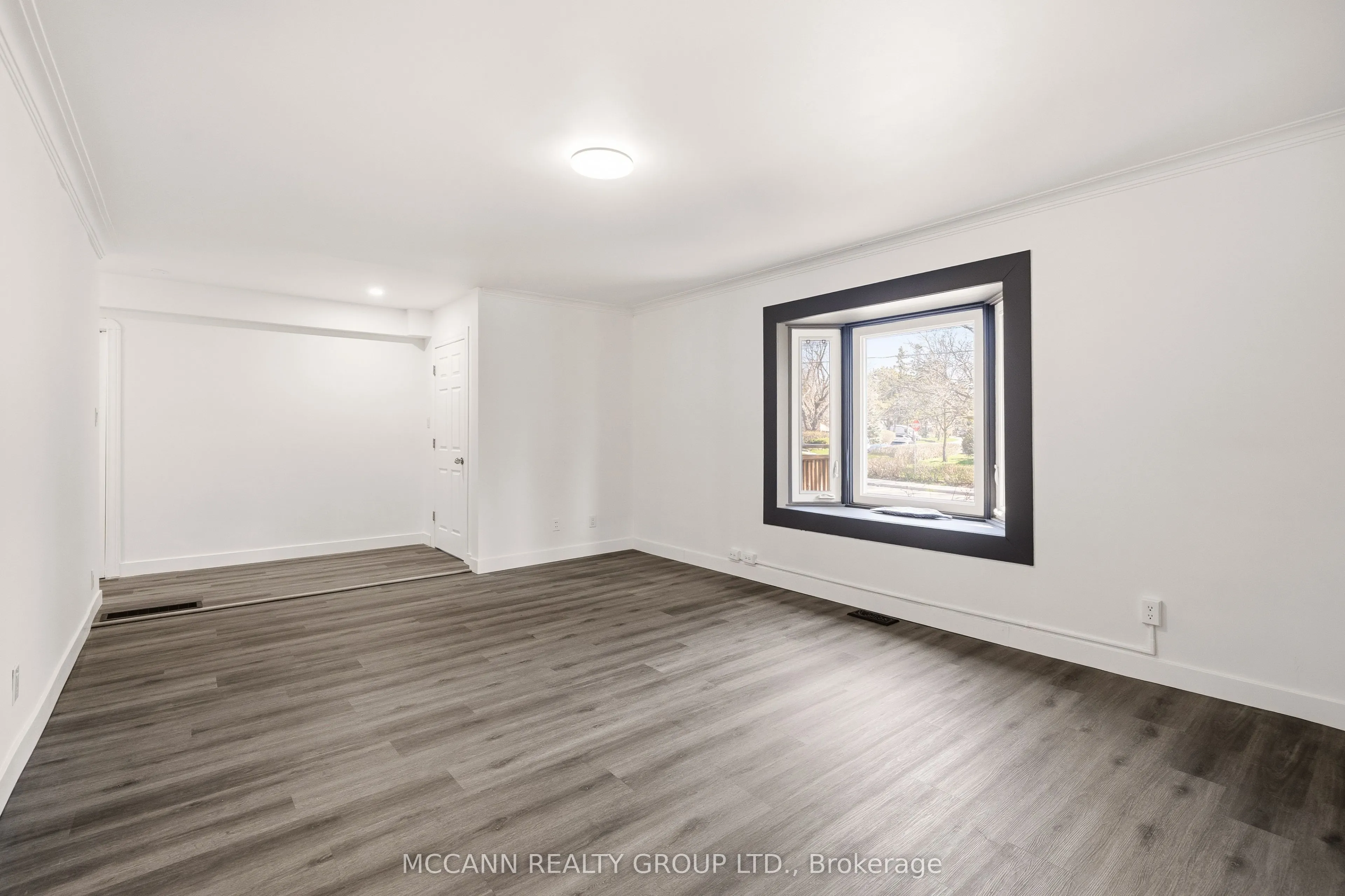 124 Scarboro Crescent