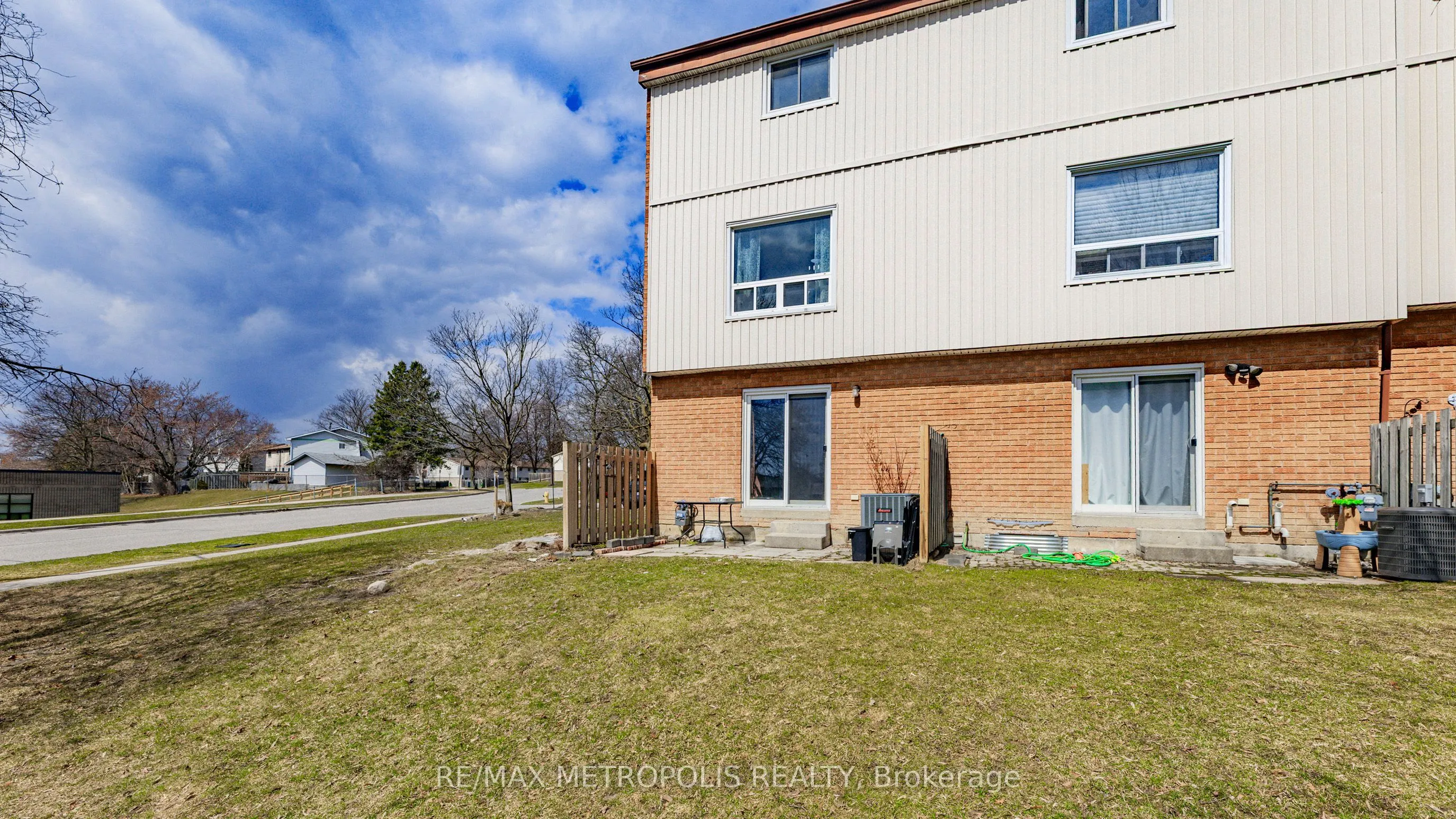 601 Galahad Drive #19