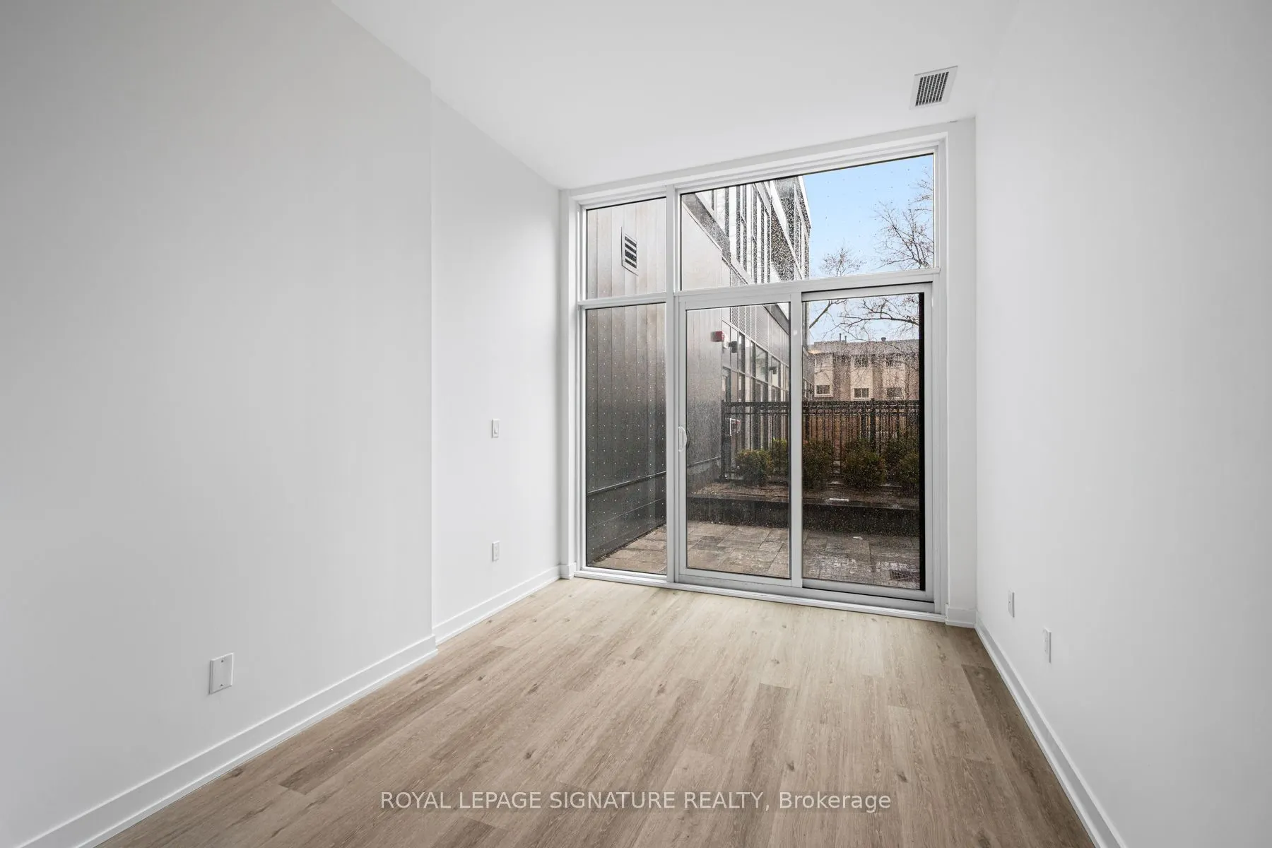 4569 Kingston Road #101