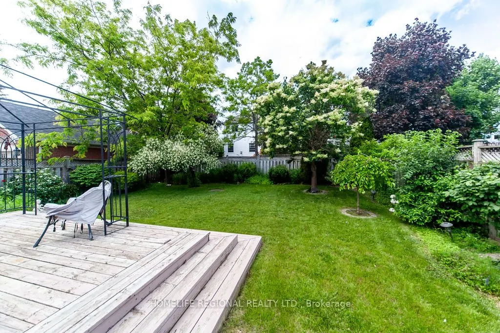 20 Rosemarie Crescent
