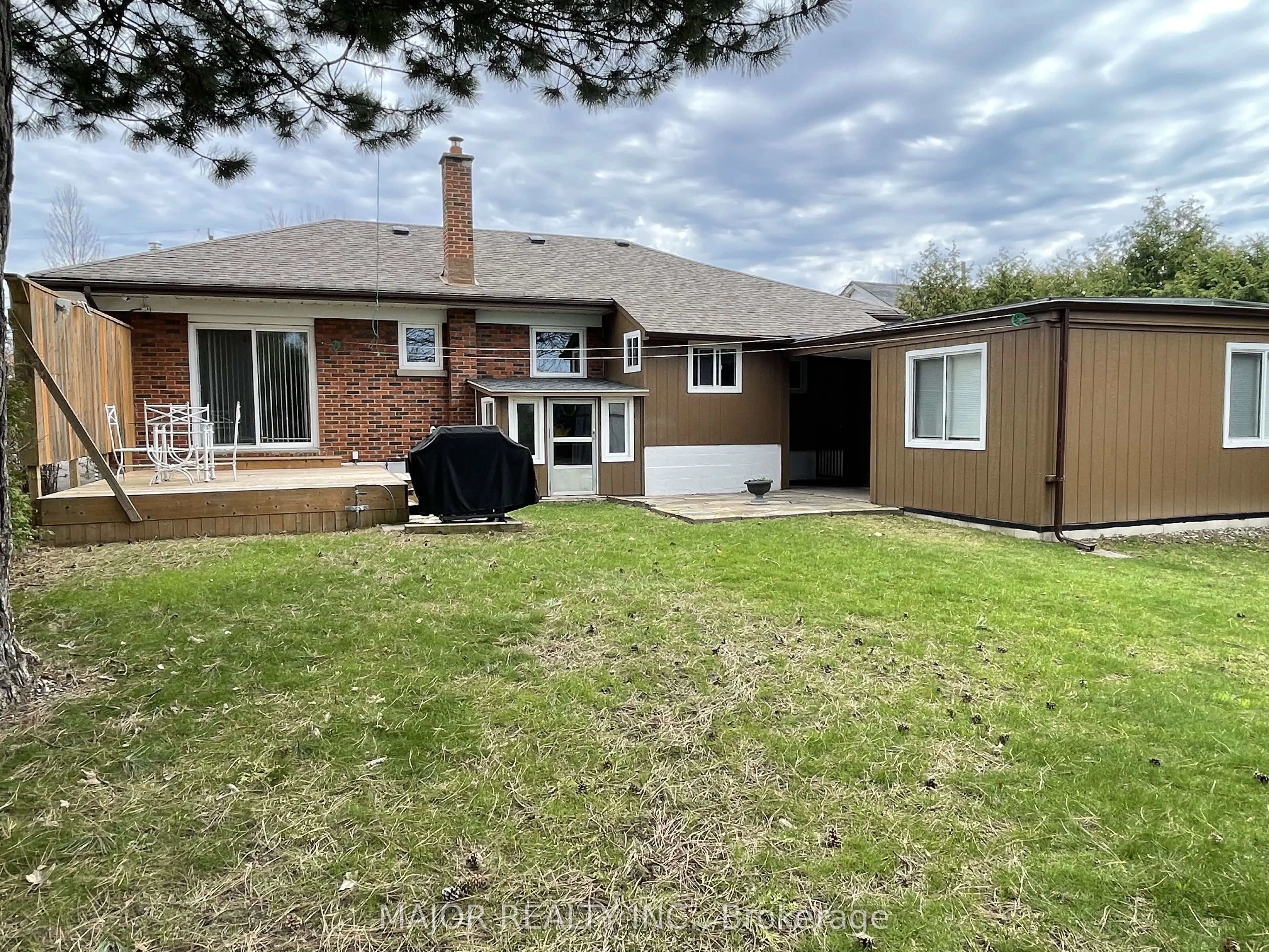726 Bessborough Drive