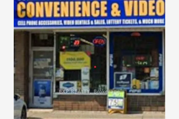 1122 Simcoe Street N