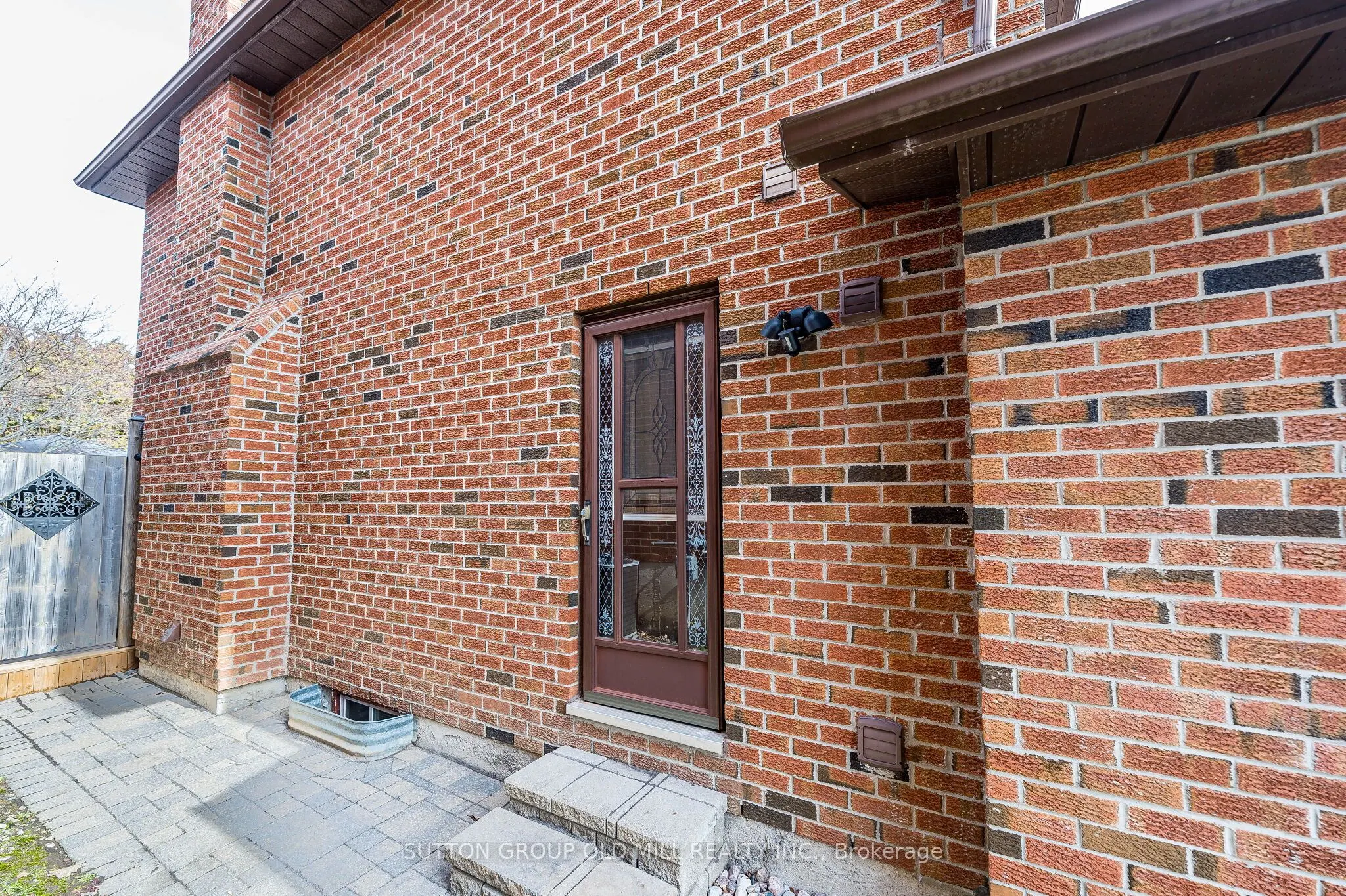 501 Sundown Crescent