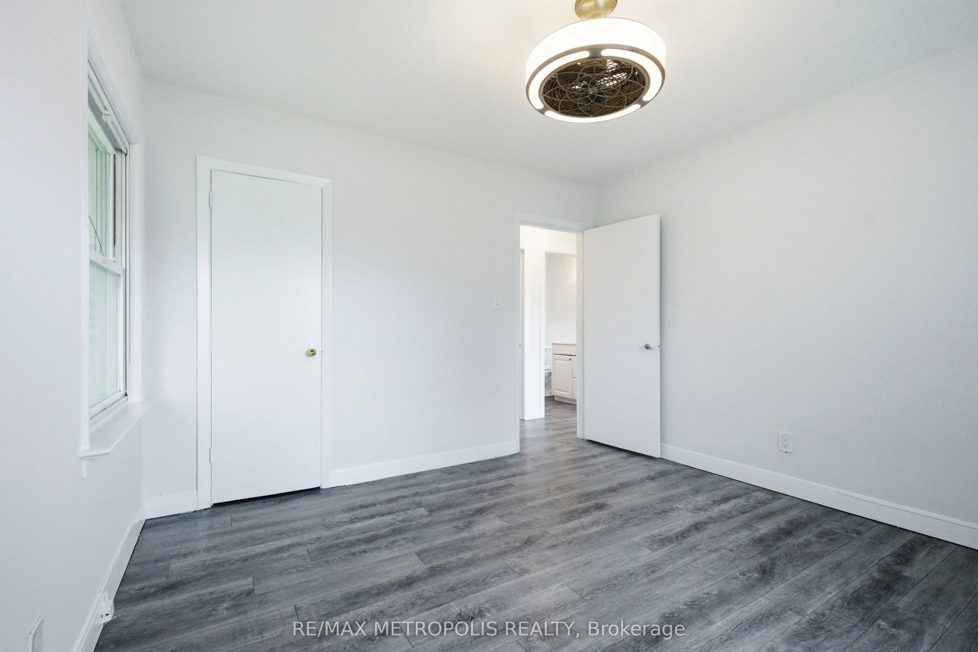 148 Winchester Road E