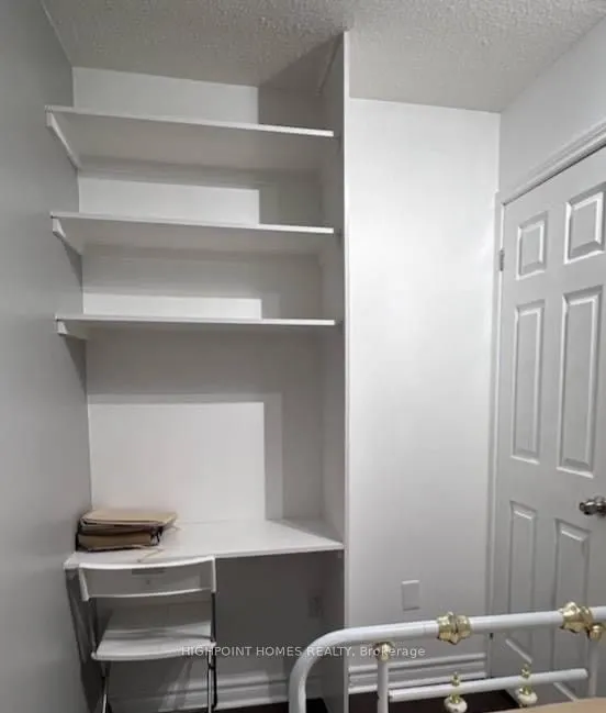 2 Hedge End Road #115