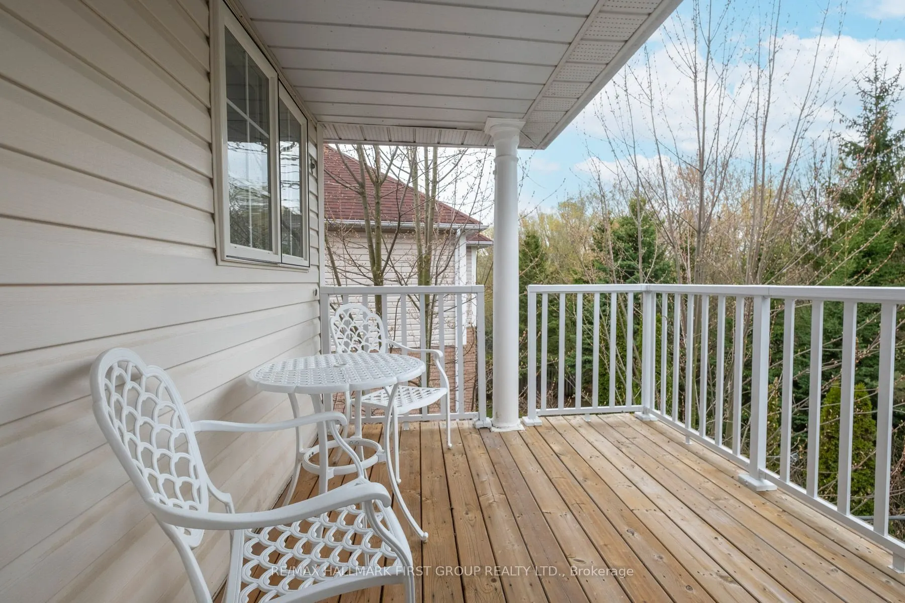 990 Glenbourne Drive