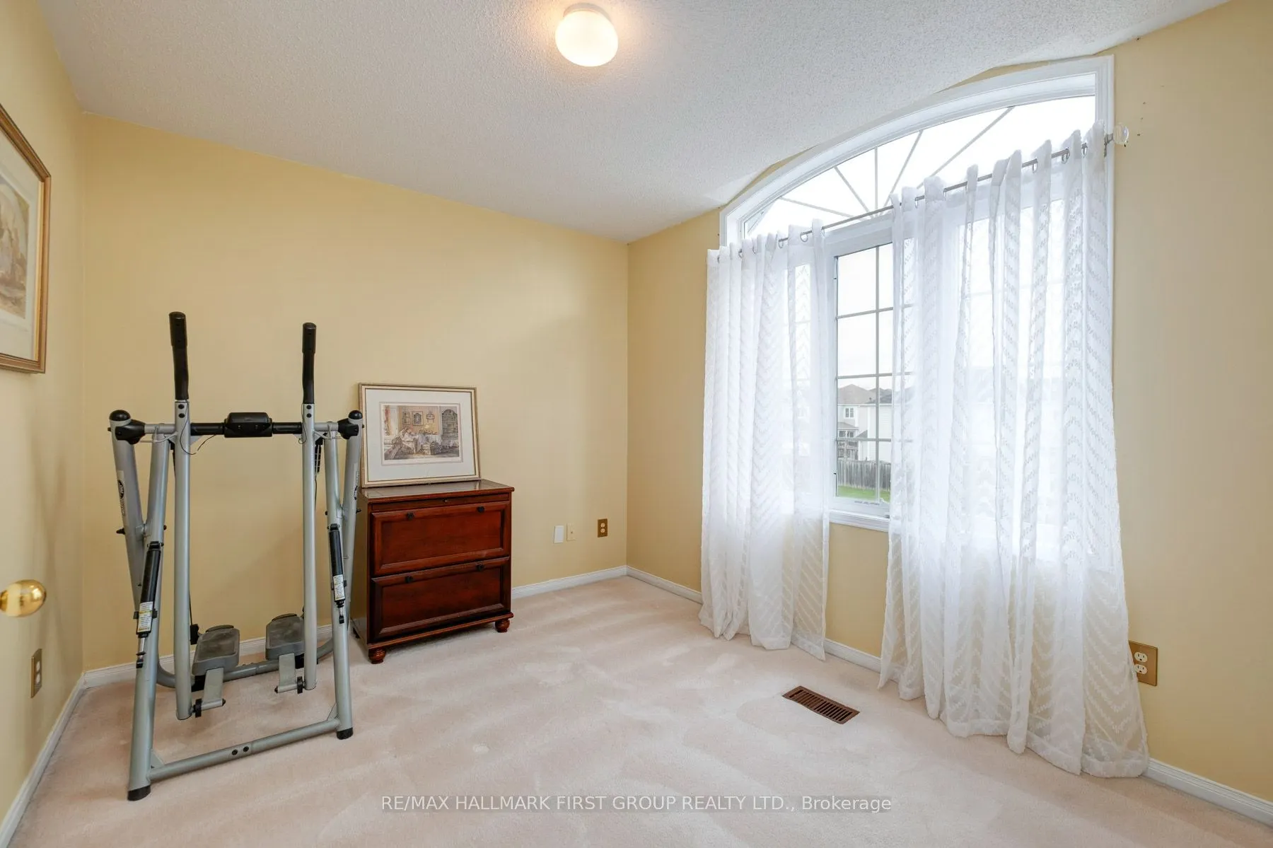 990 Glenbourne Drive
