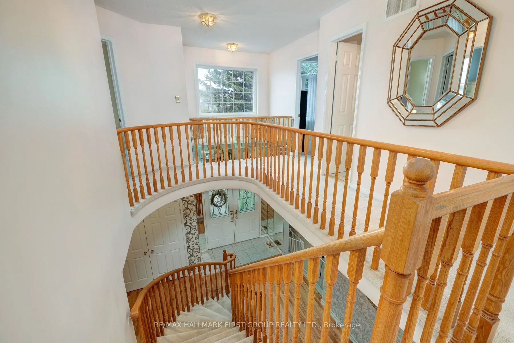 990 Glenbourne Drive