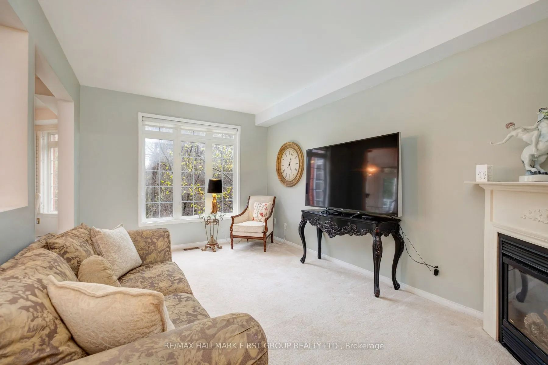 990 Glenbourne Drive