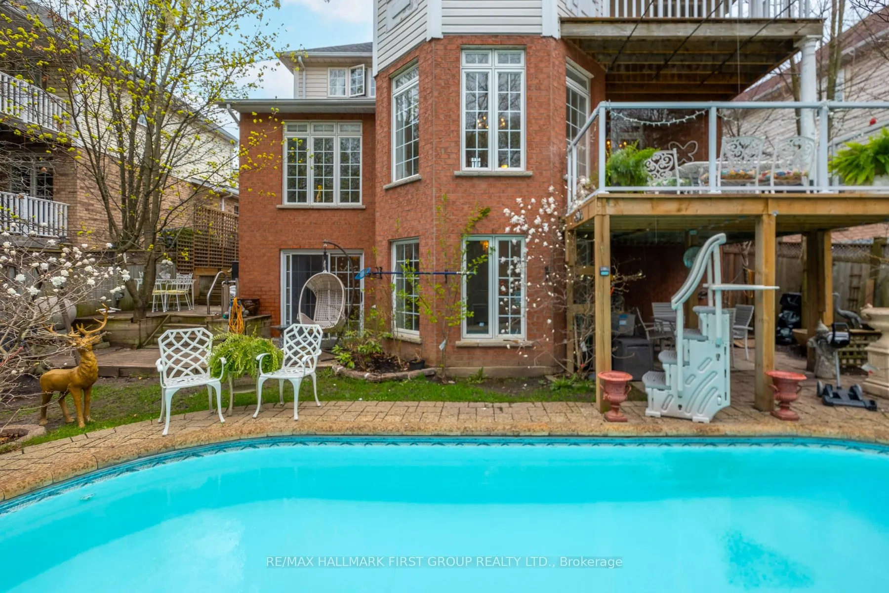 990 Glenbourne Drive
