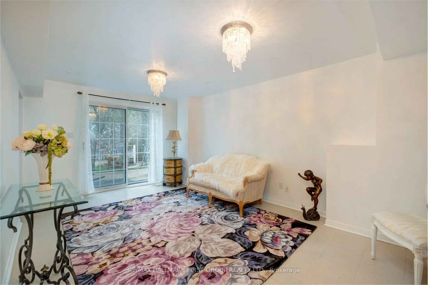 990 Glenbourne Drive