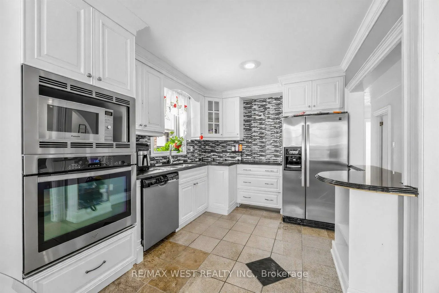 578 Bellamy Road N