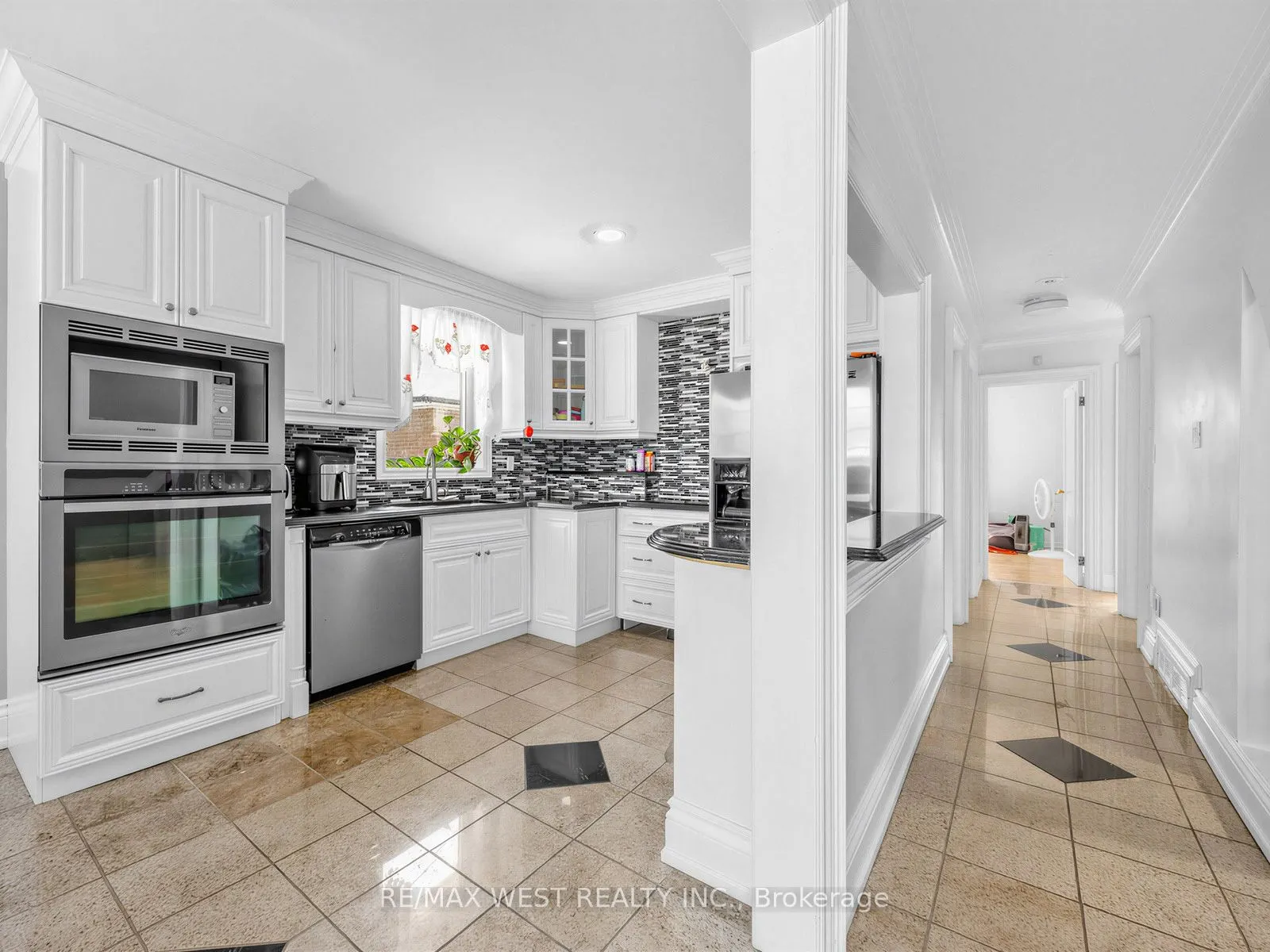 578 Bellamy Road N