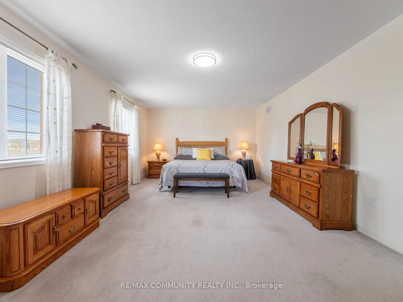 54 Morland Crescent