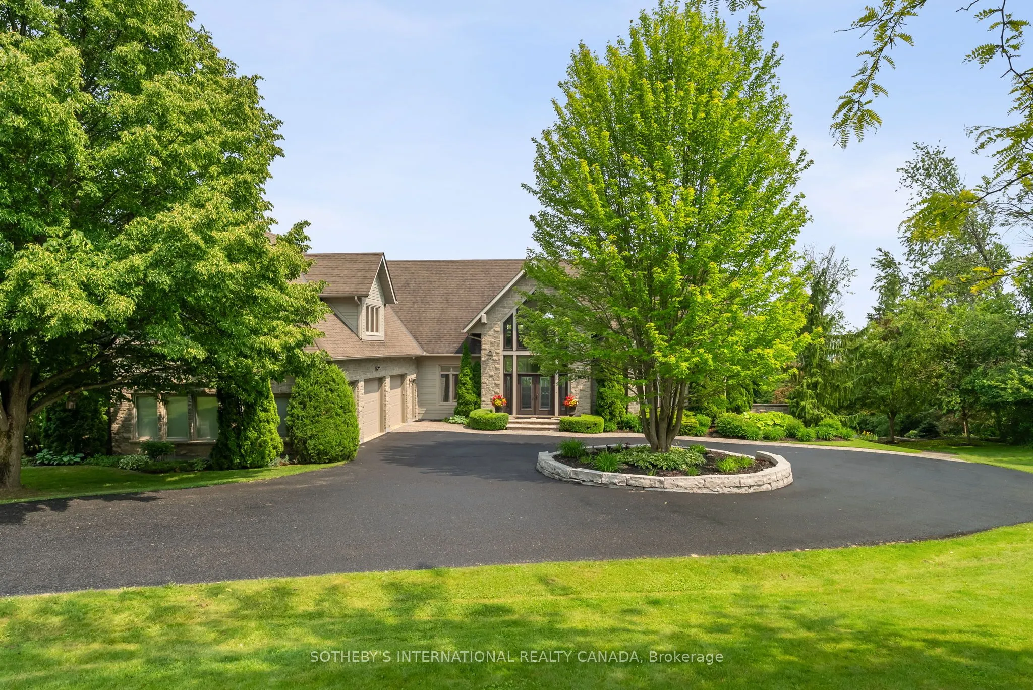 12 Island View Court