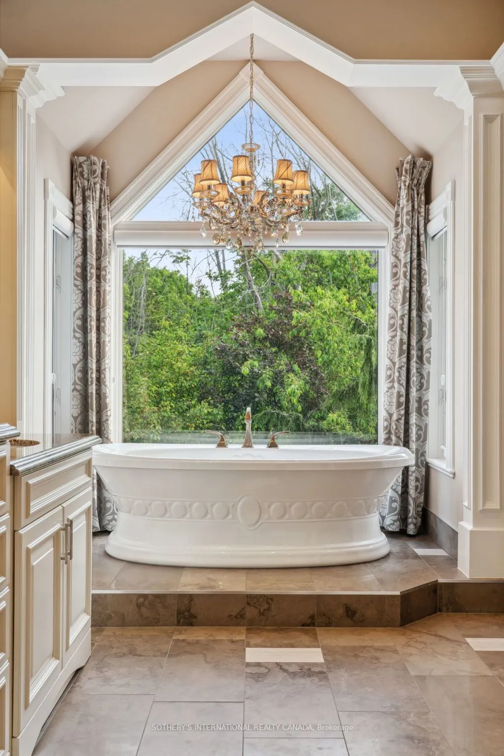 12 Island View Court