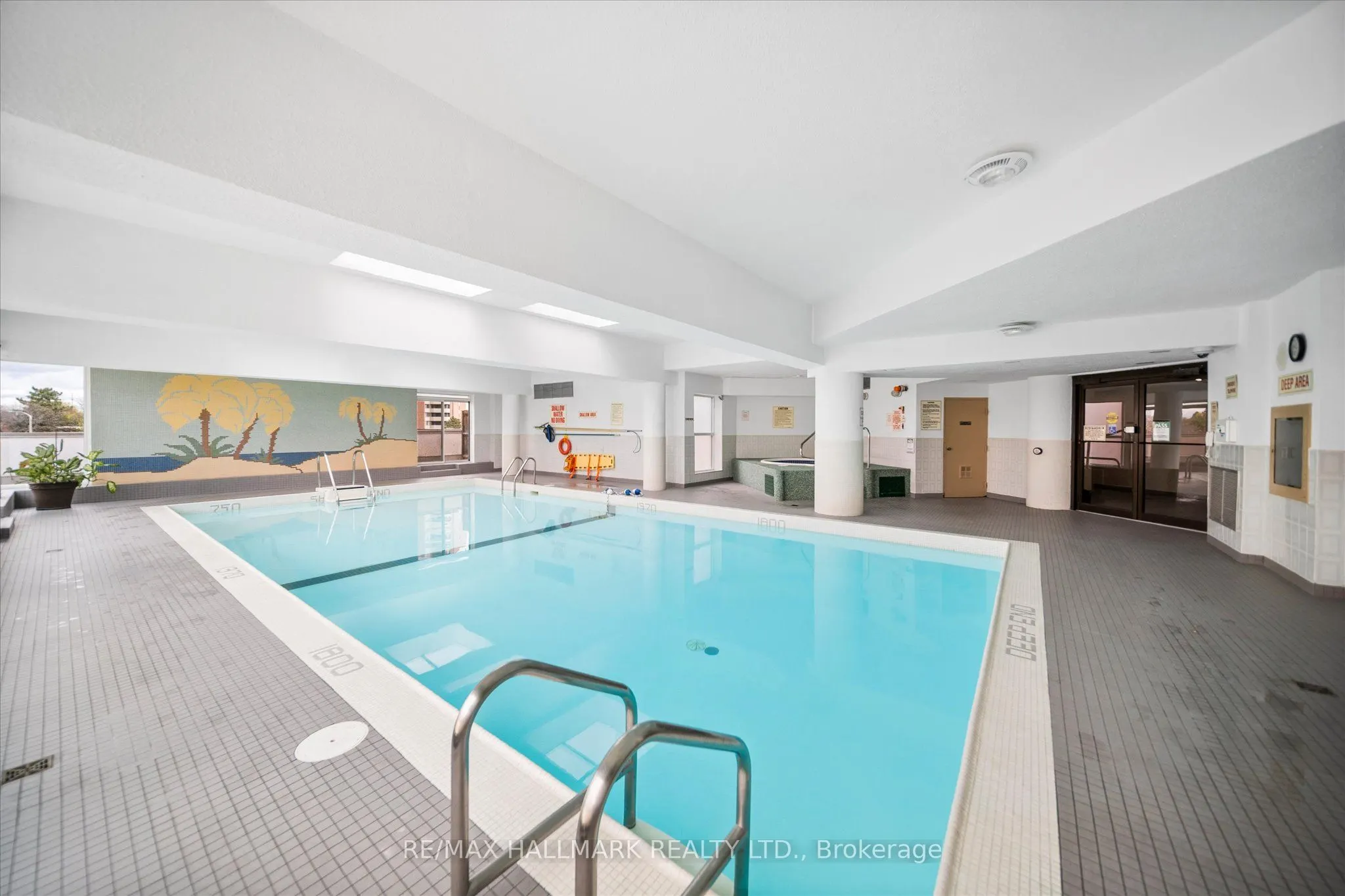 20 Dean Park Road #902