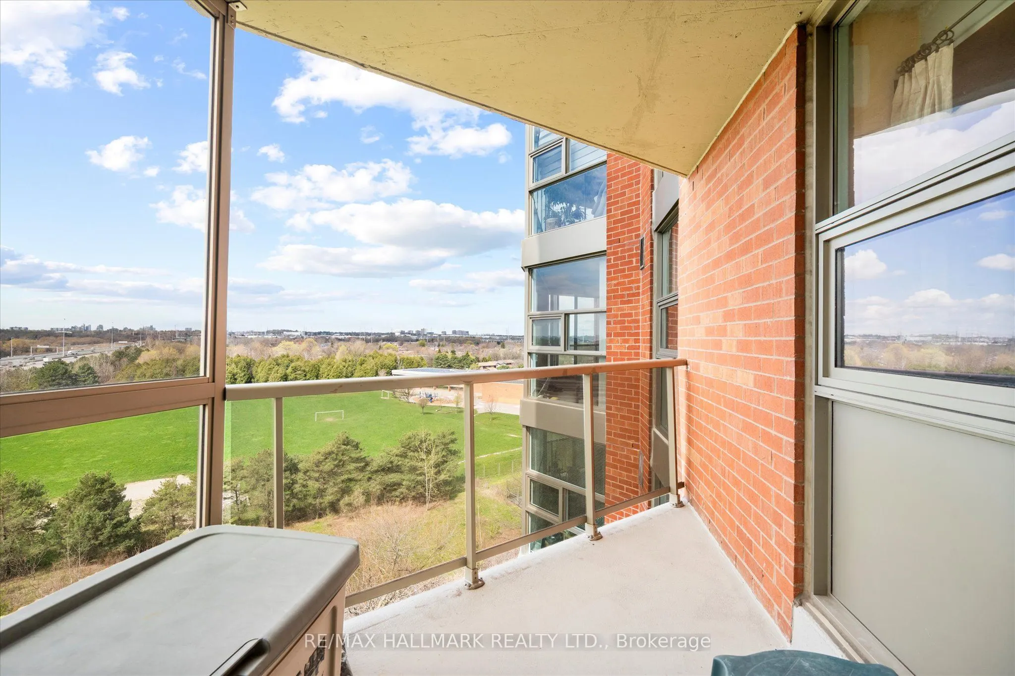 20 Dean Park Road #902