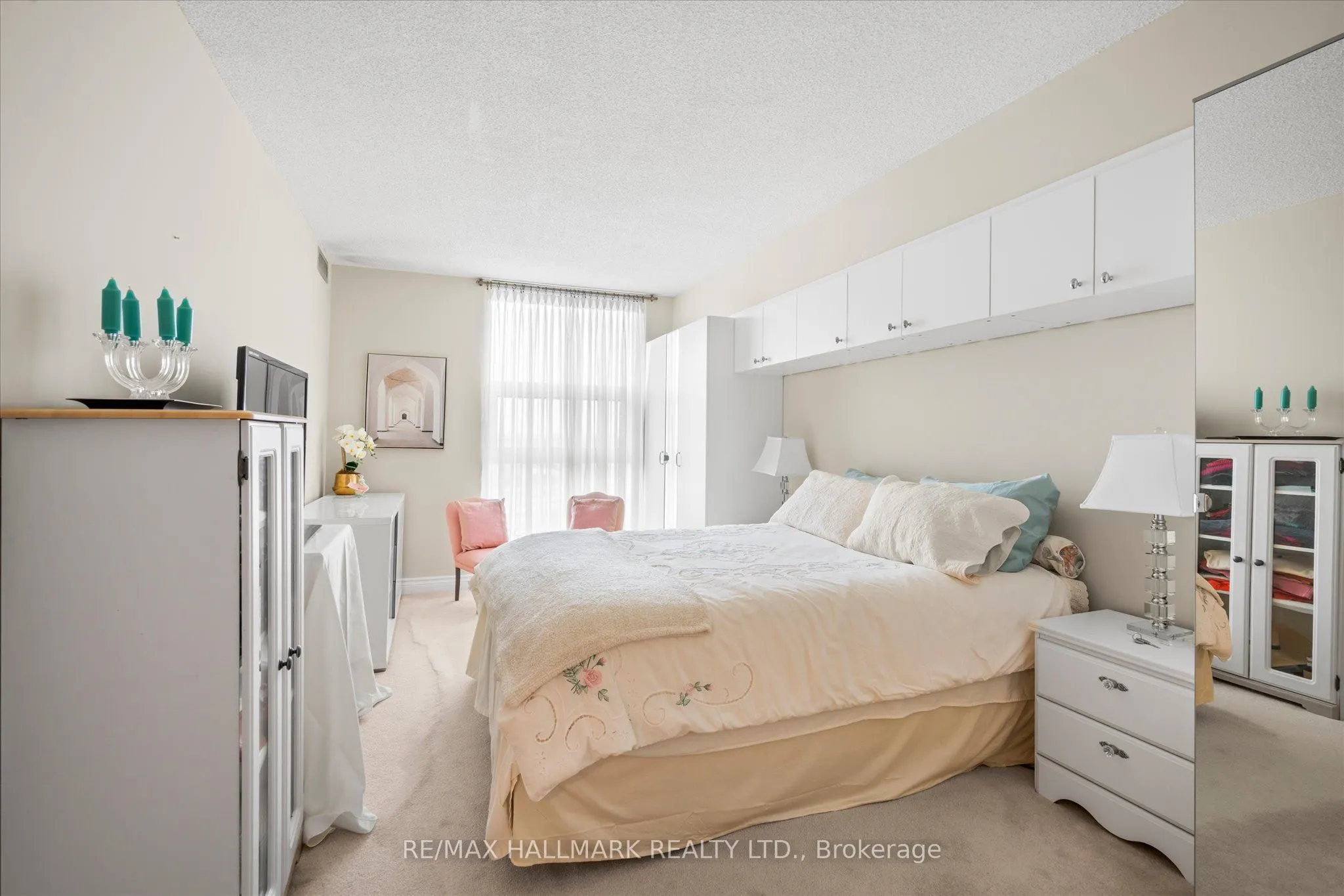 20 Dean Park Road #902