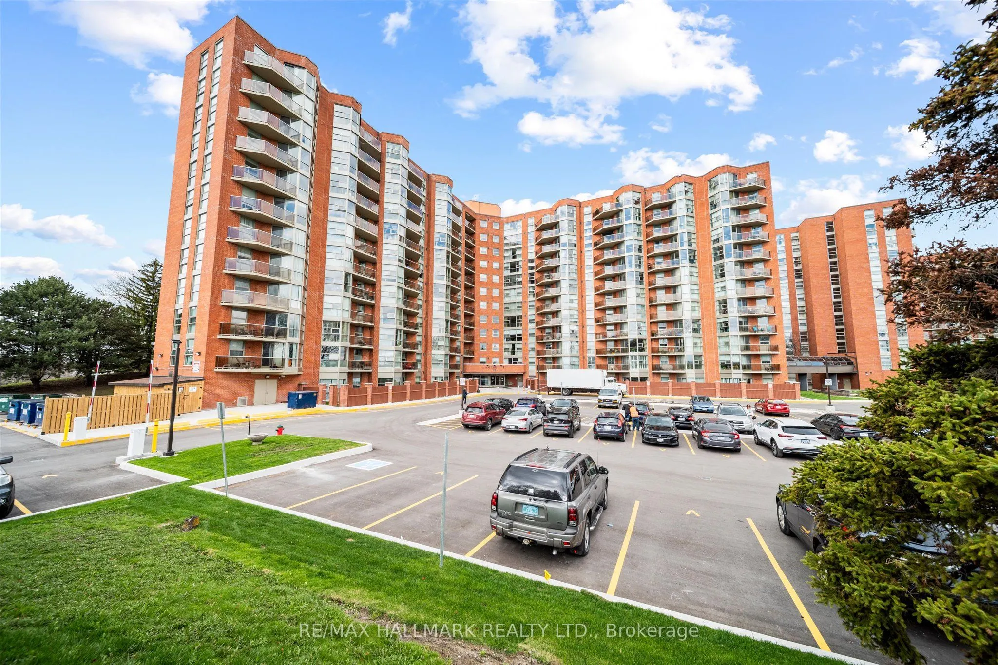 20 Dean Park Road #902
