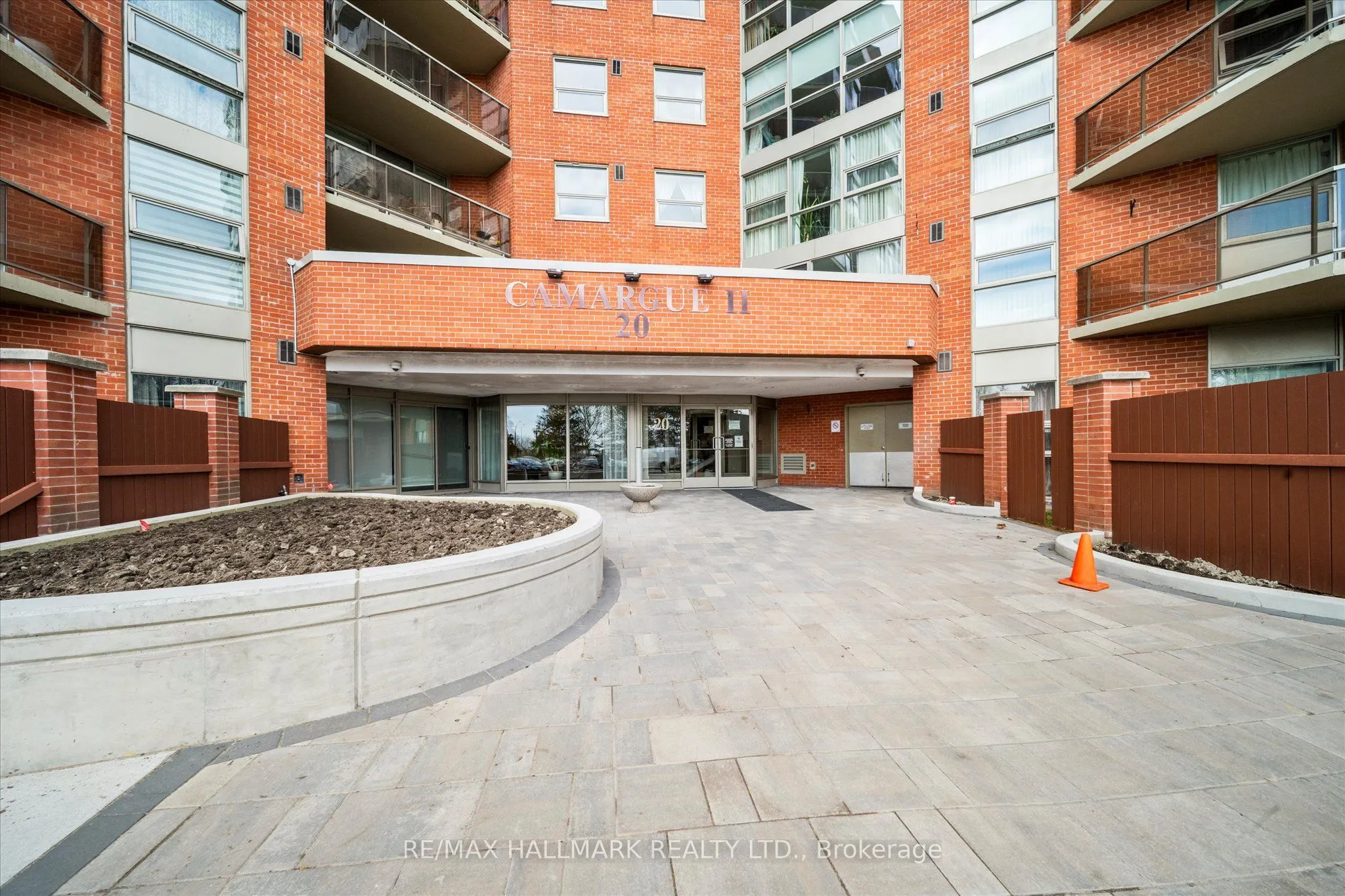 20 Dean Park Road #902