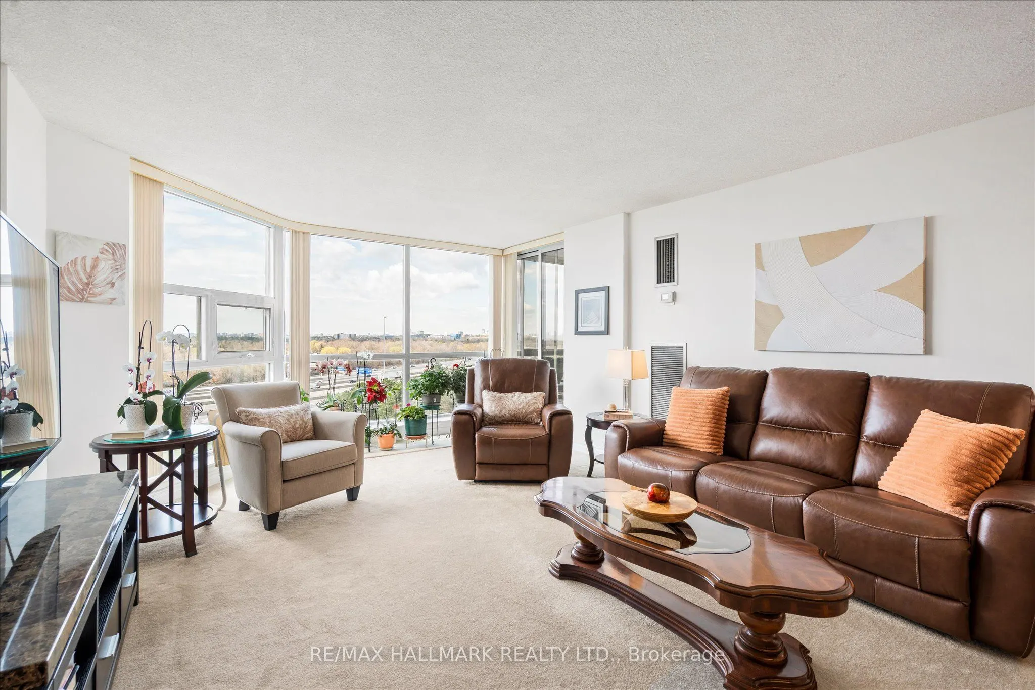 20 Dean Park Road #902
