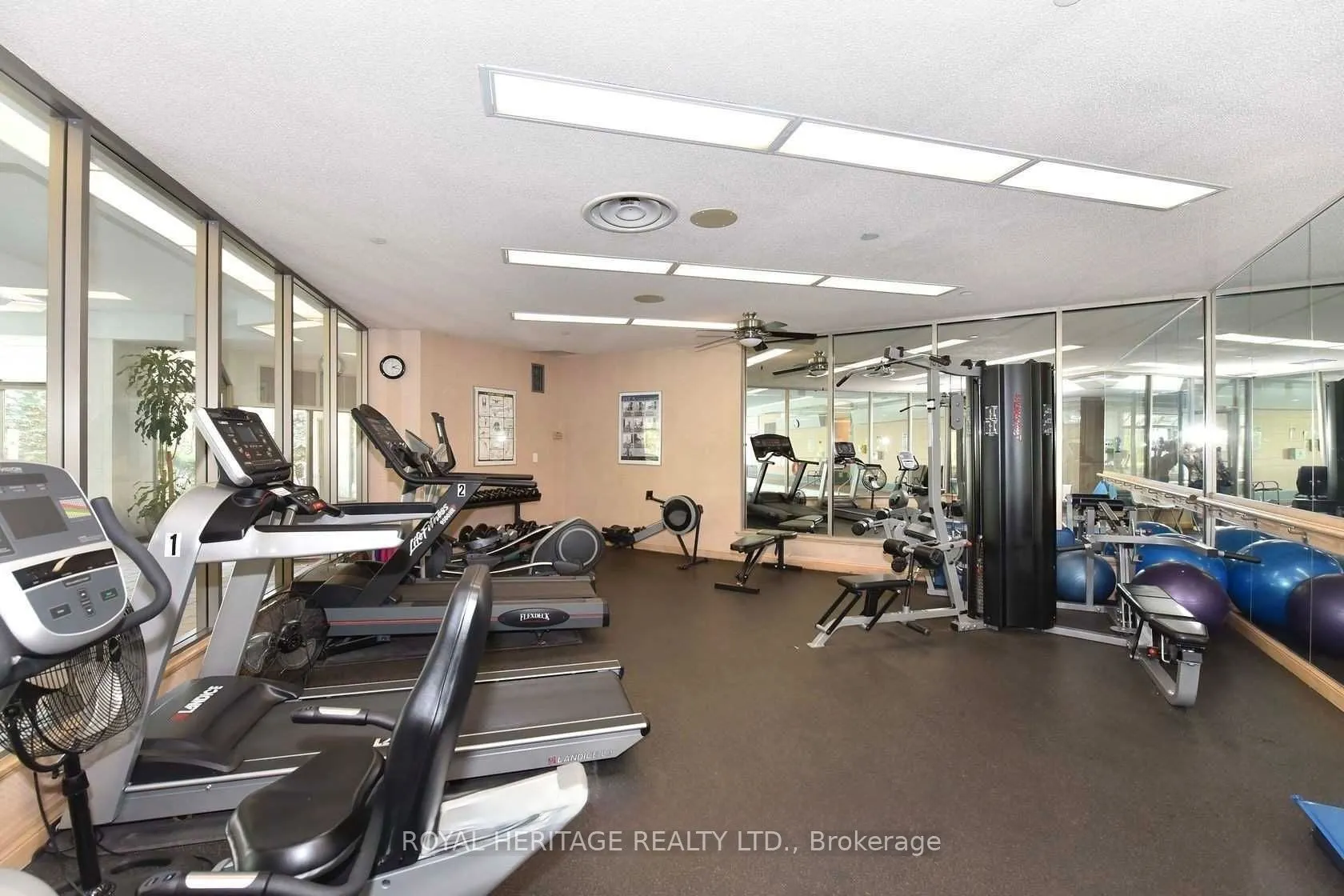 20 guildwood Parkway #207