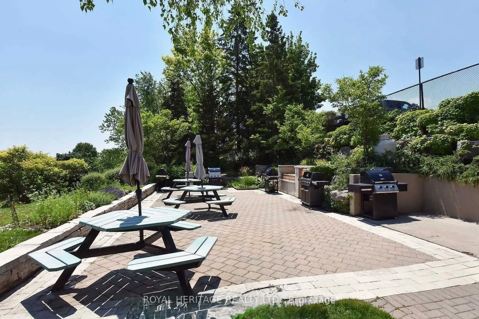 20 guildwood Parkway #207