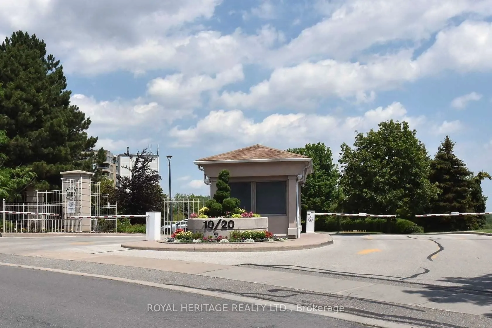 20 guildwood Parkway #207