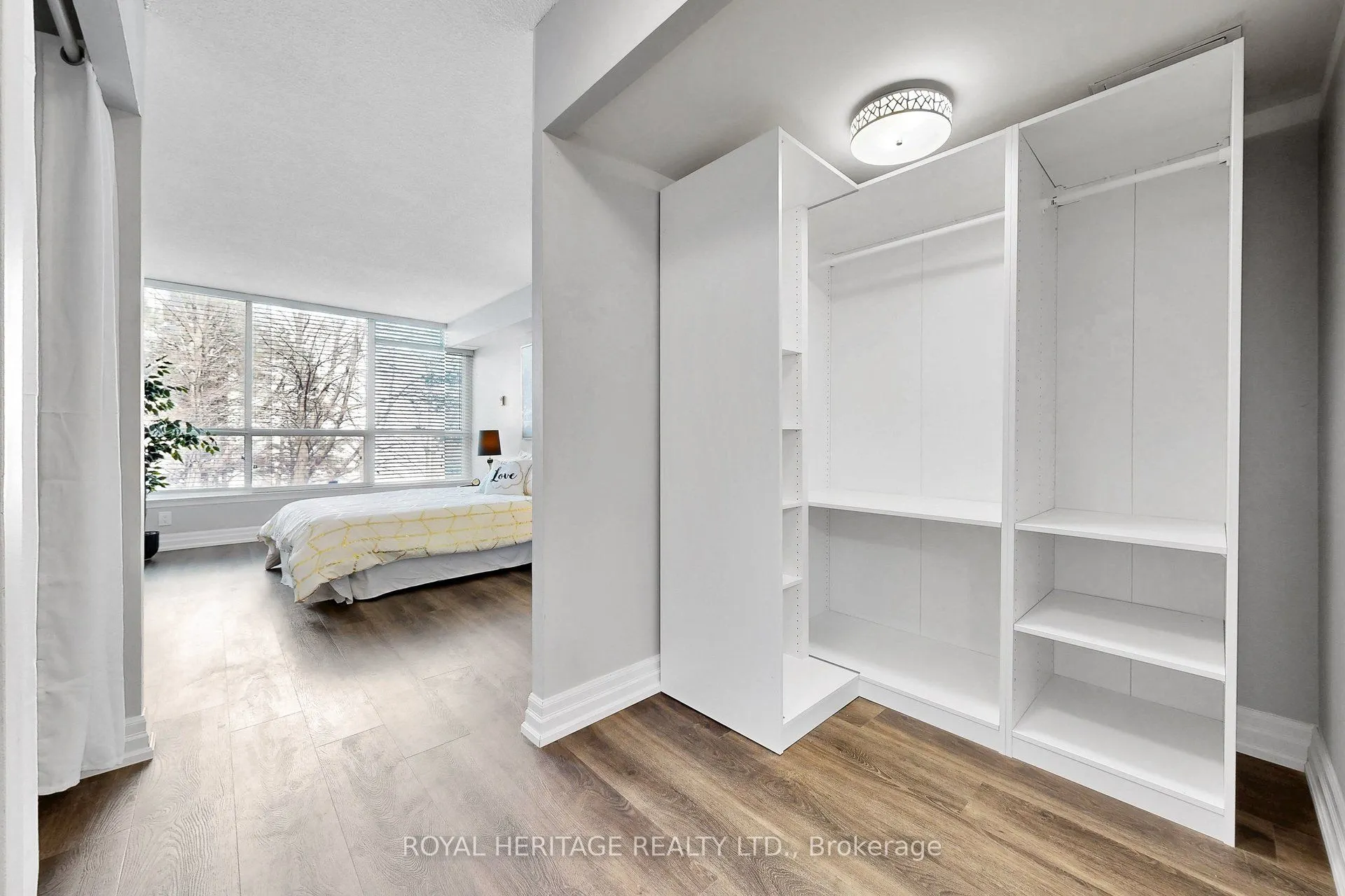 20 guildwood Parkway #207