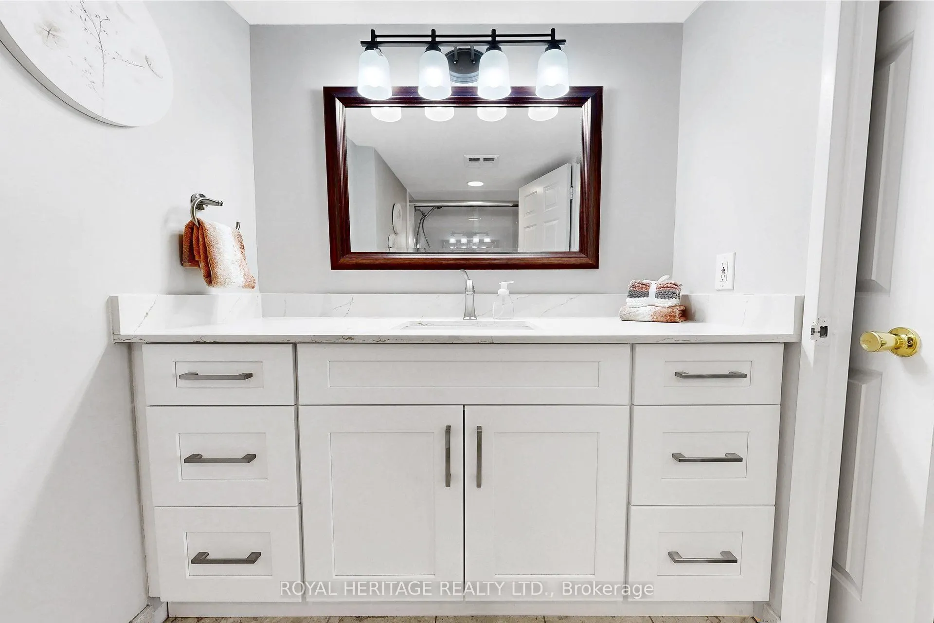 20 guildwood Parkway #207