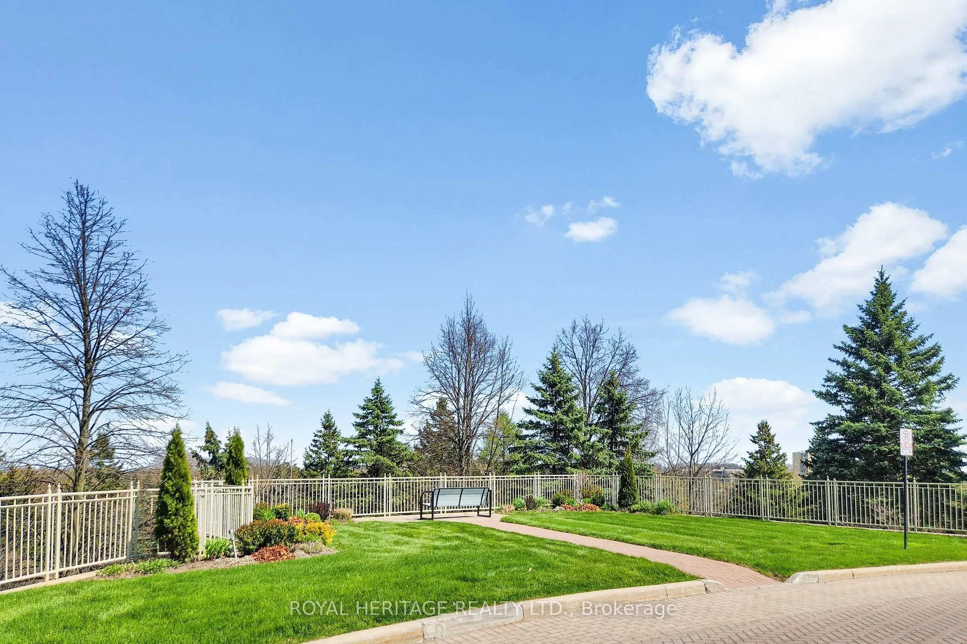 20 guildwood Parkway #207