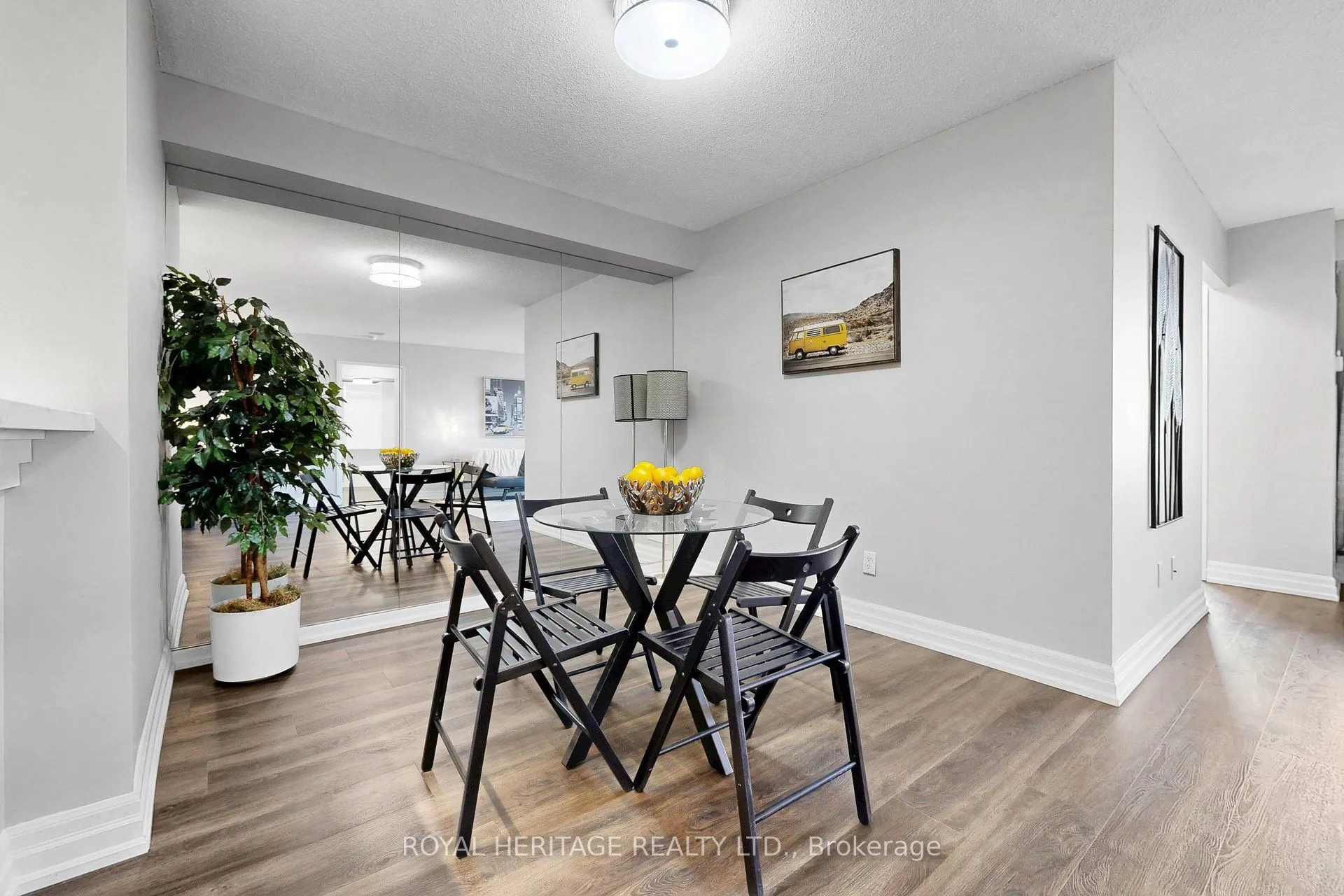 20 guildwood Parkway #207