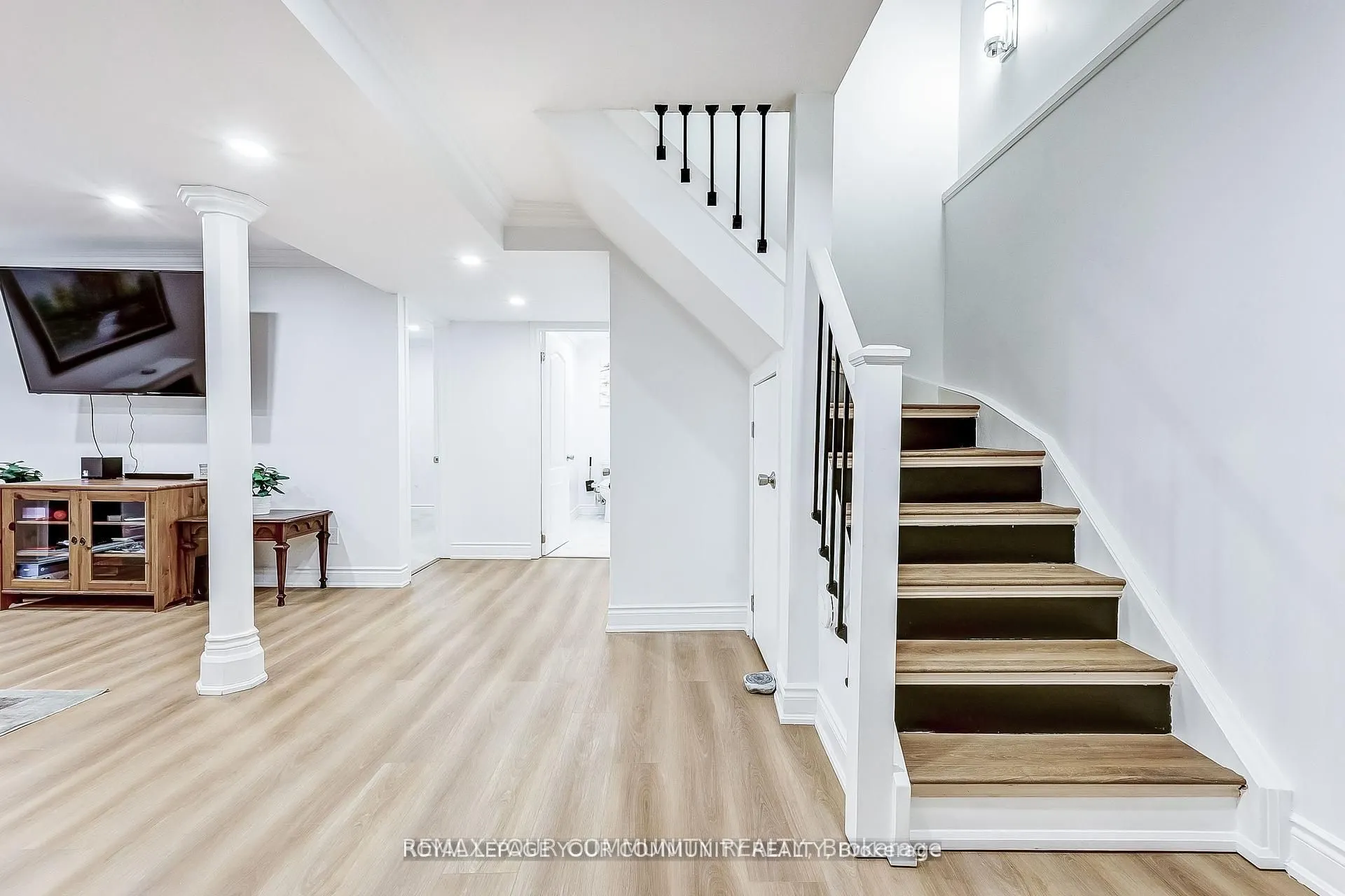 660 Foxwood Trail